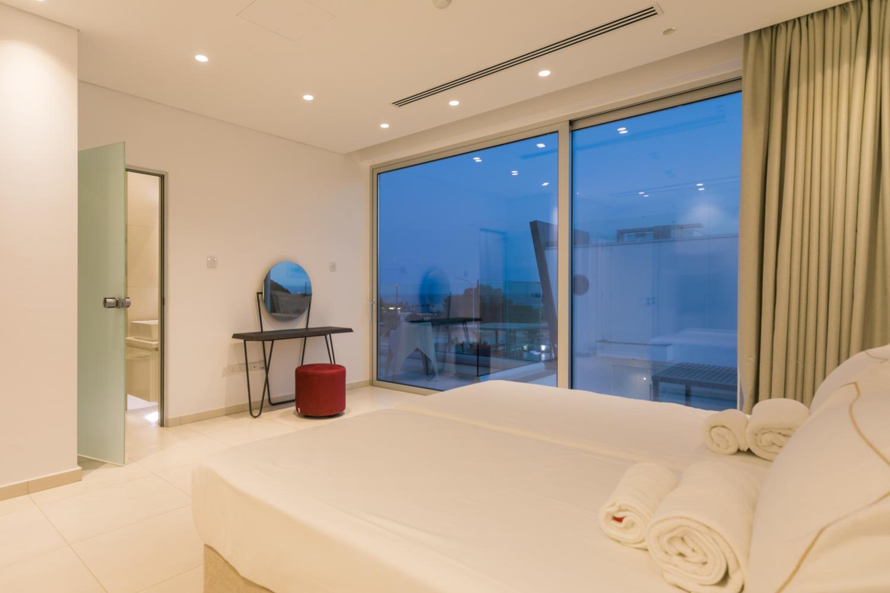 Cove Seaview Villas - Nautica
