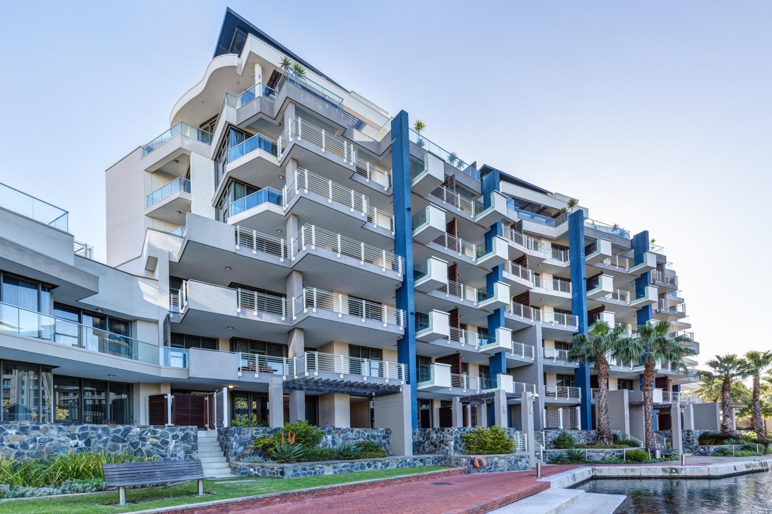 Lawhill Luxury Apartments - V & A Waterfront view 2