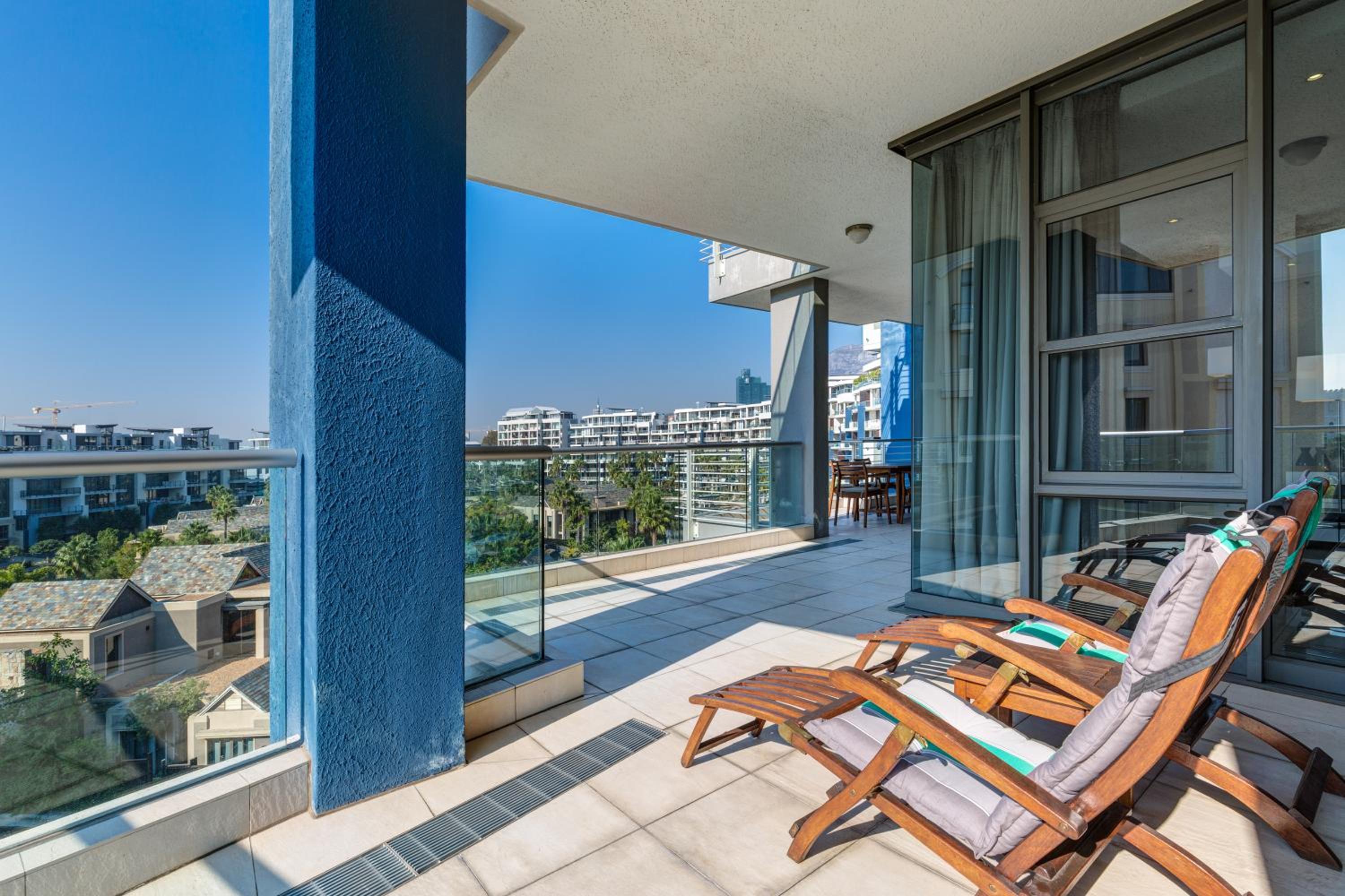Lawhill Luxury Apartments - V & A Waterfront view 4
