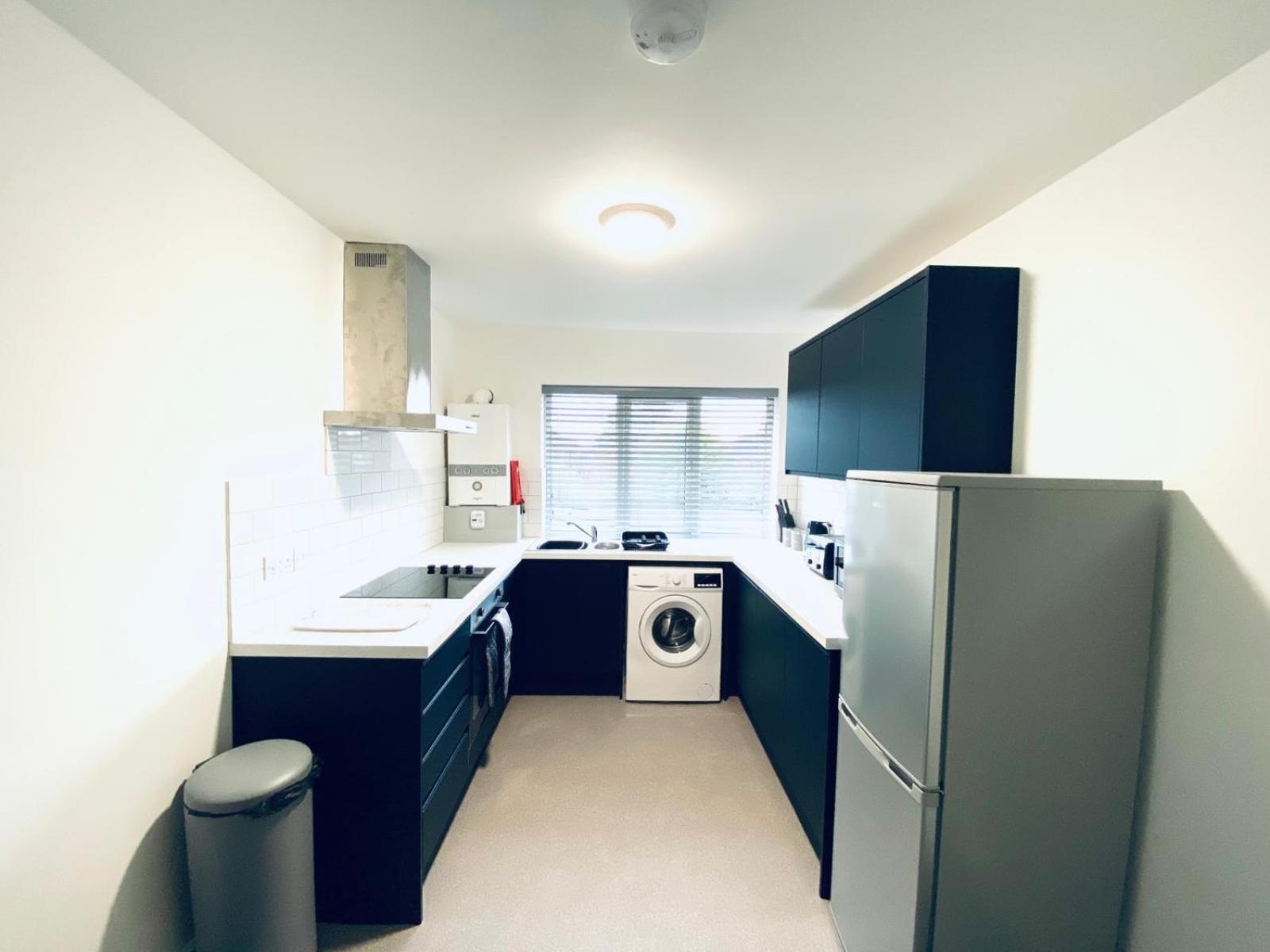 HU-Thirteen Apt Two- Sleeps 4 view 3