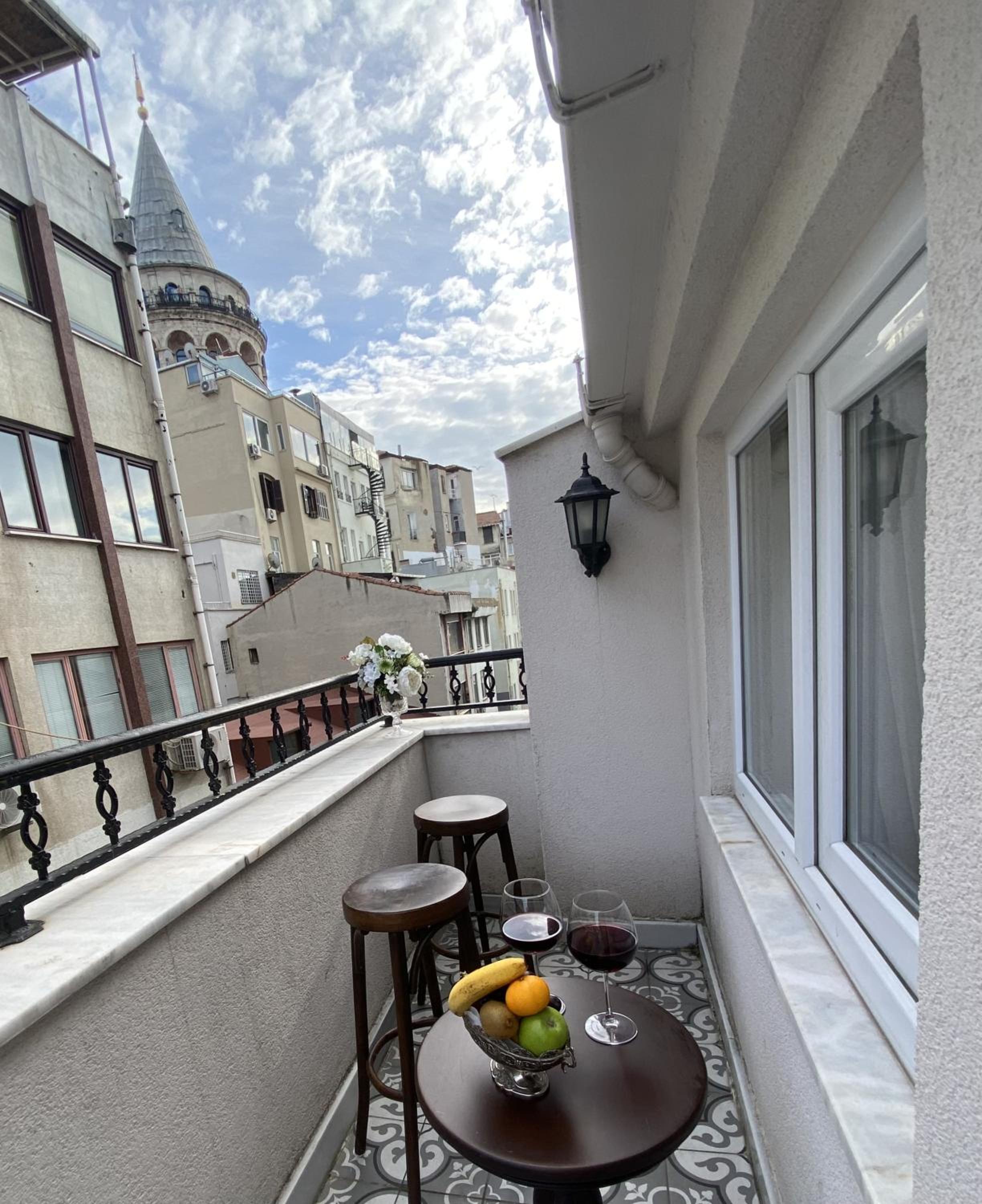 Meroddi La Porta Otel - Image 73