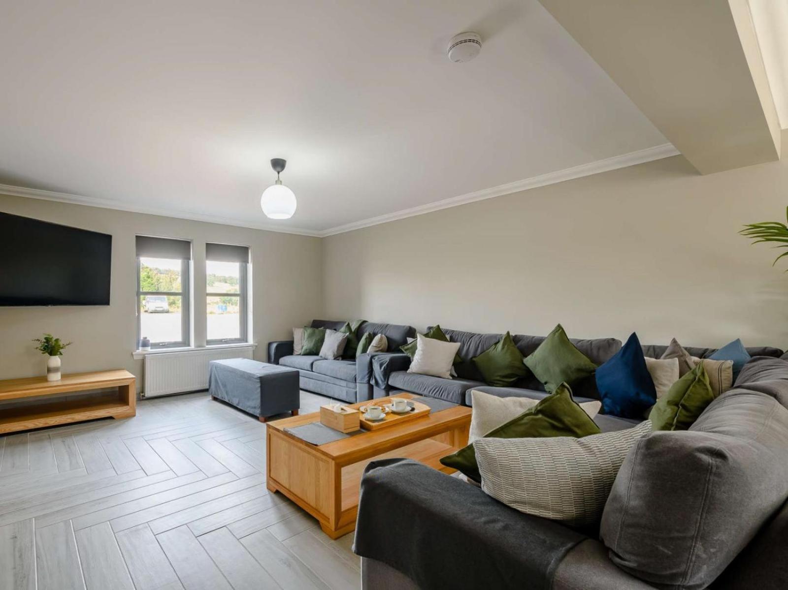 Westertonhill Lodges - Private Hot Tub Hire Available