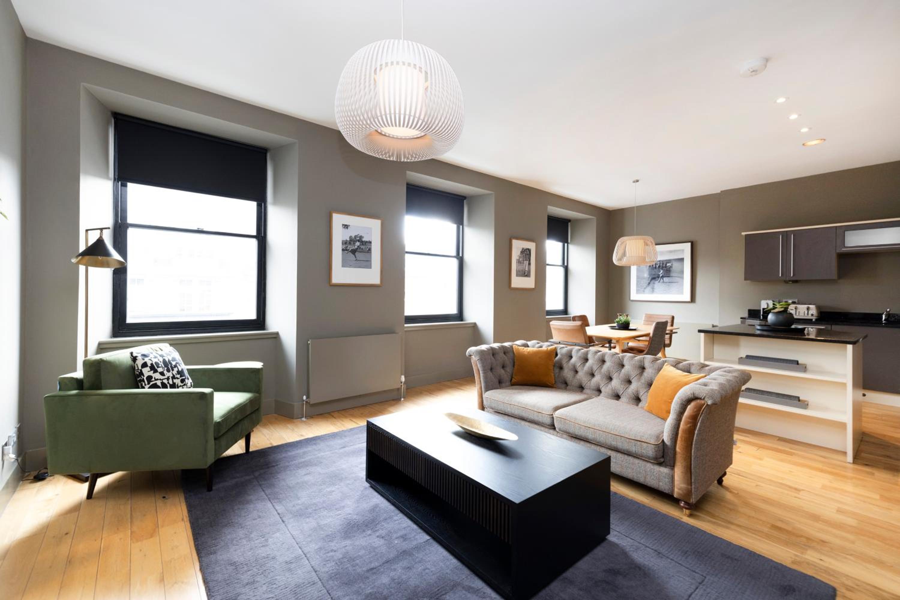 JOIVY Luxury Home on George Street view 2