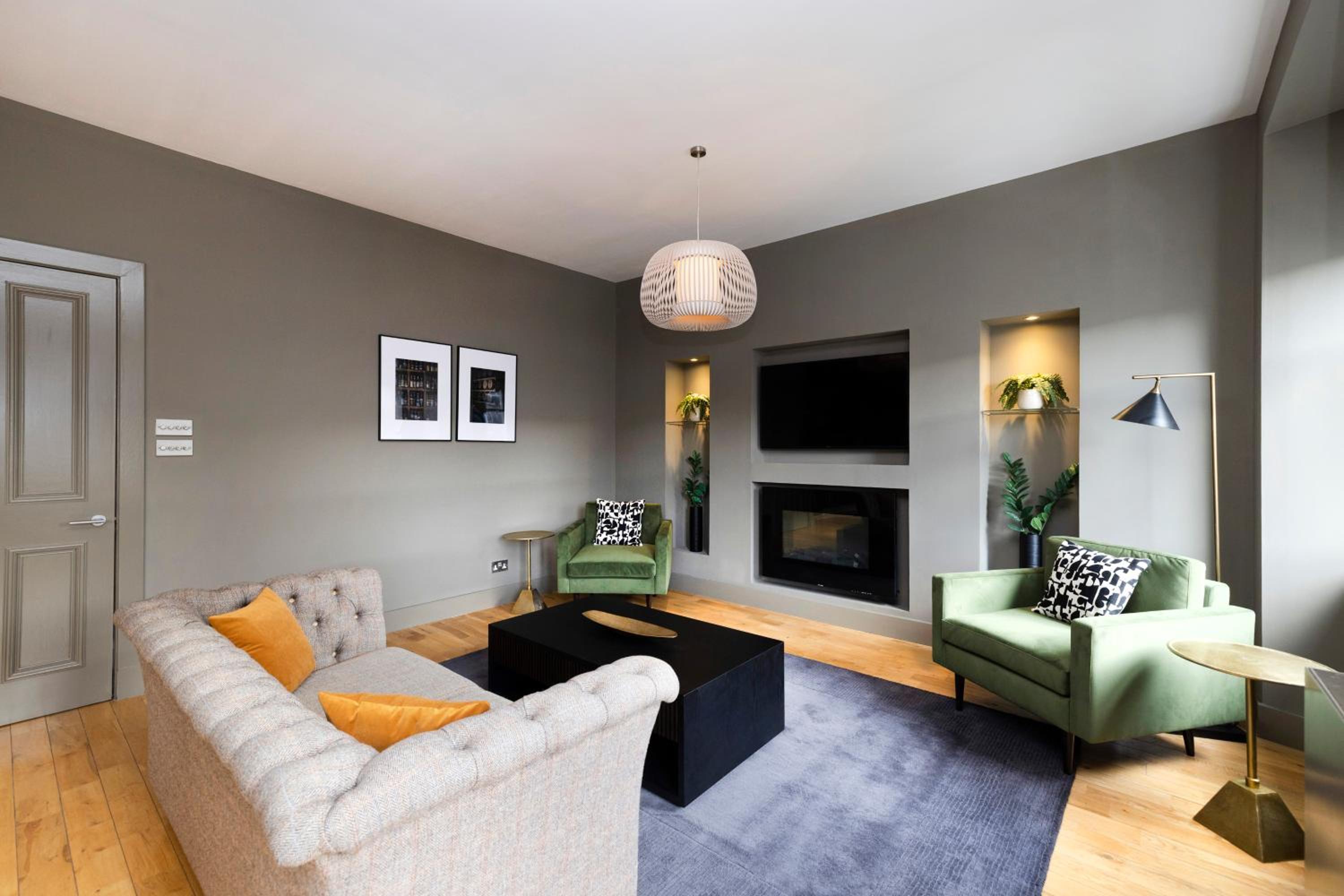 JOIVY Luxury Home on George Street view 5