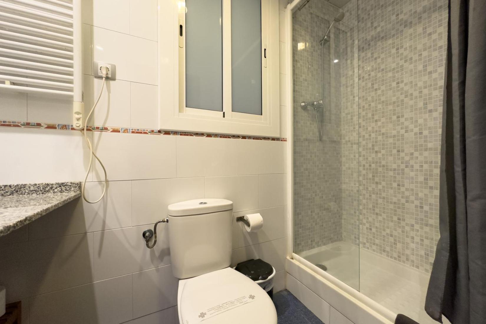 ApartEasy - Central Gracia Apartments