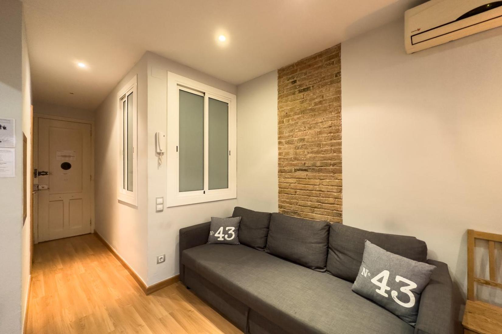 ApartEasy - Central Gracia Apartments