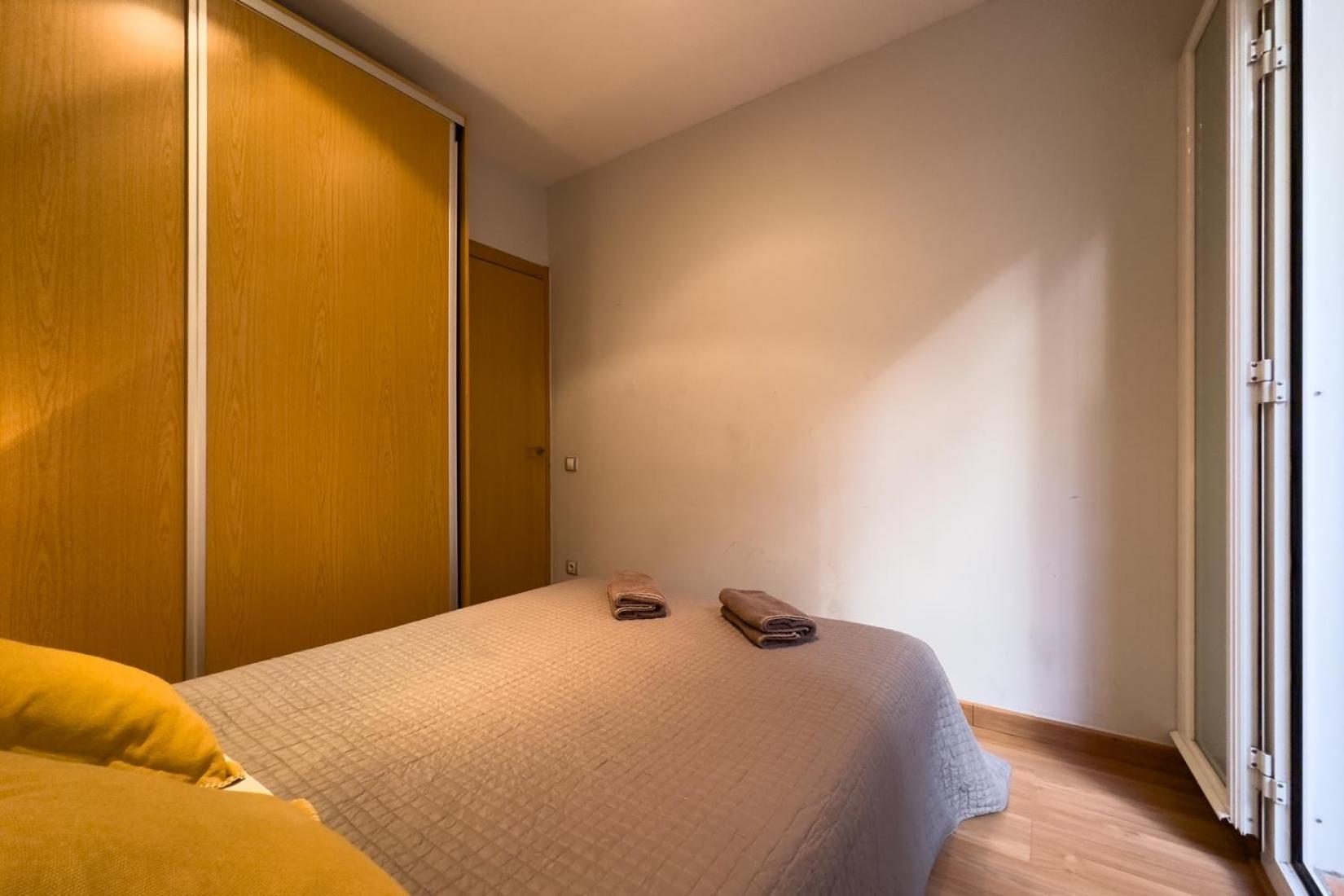 ApartEasy - Central Gracia Apartments