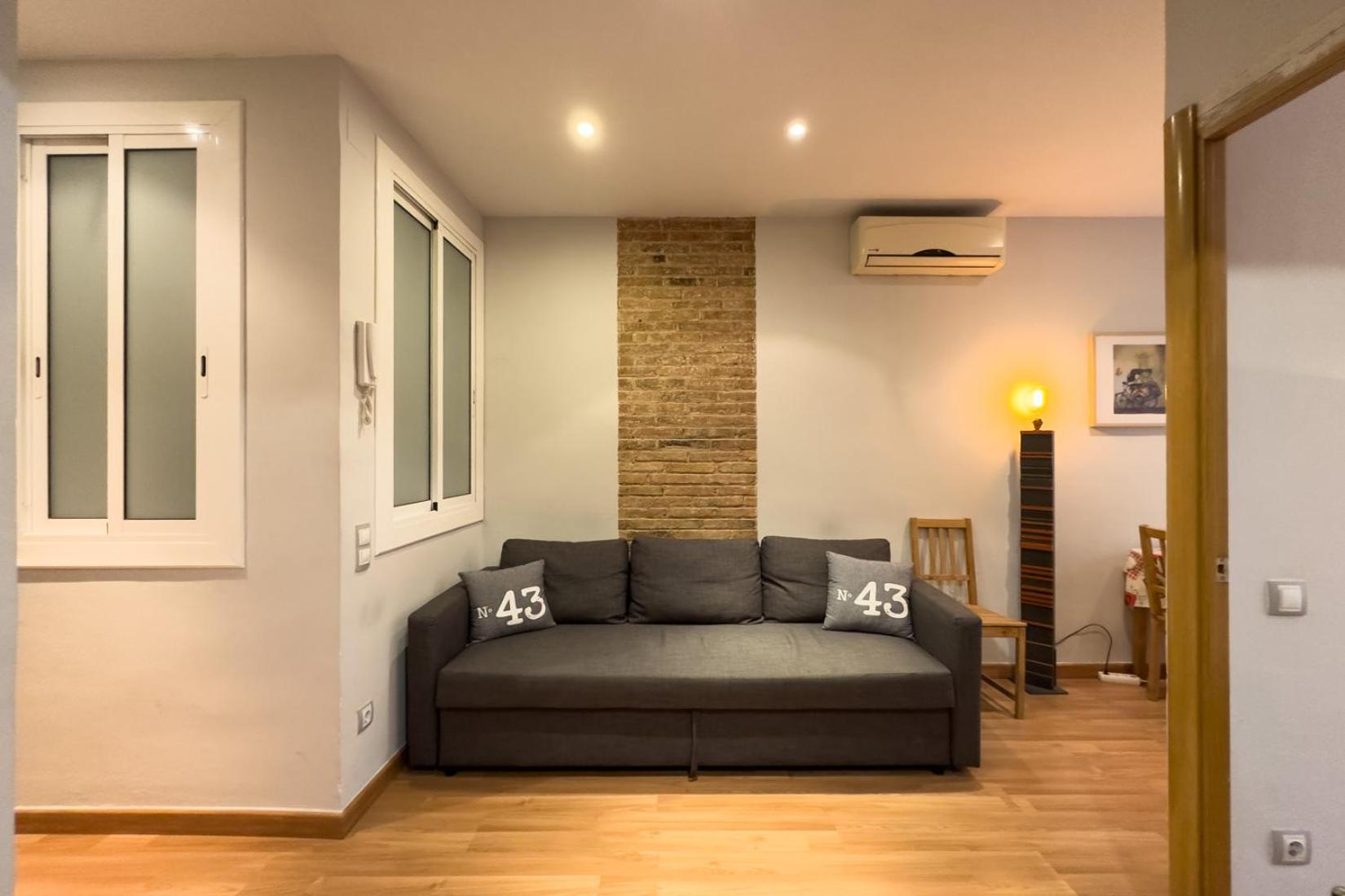 ApartEasy - Central Gracia Apartments