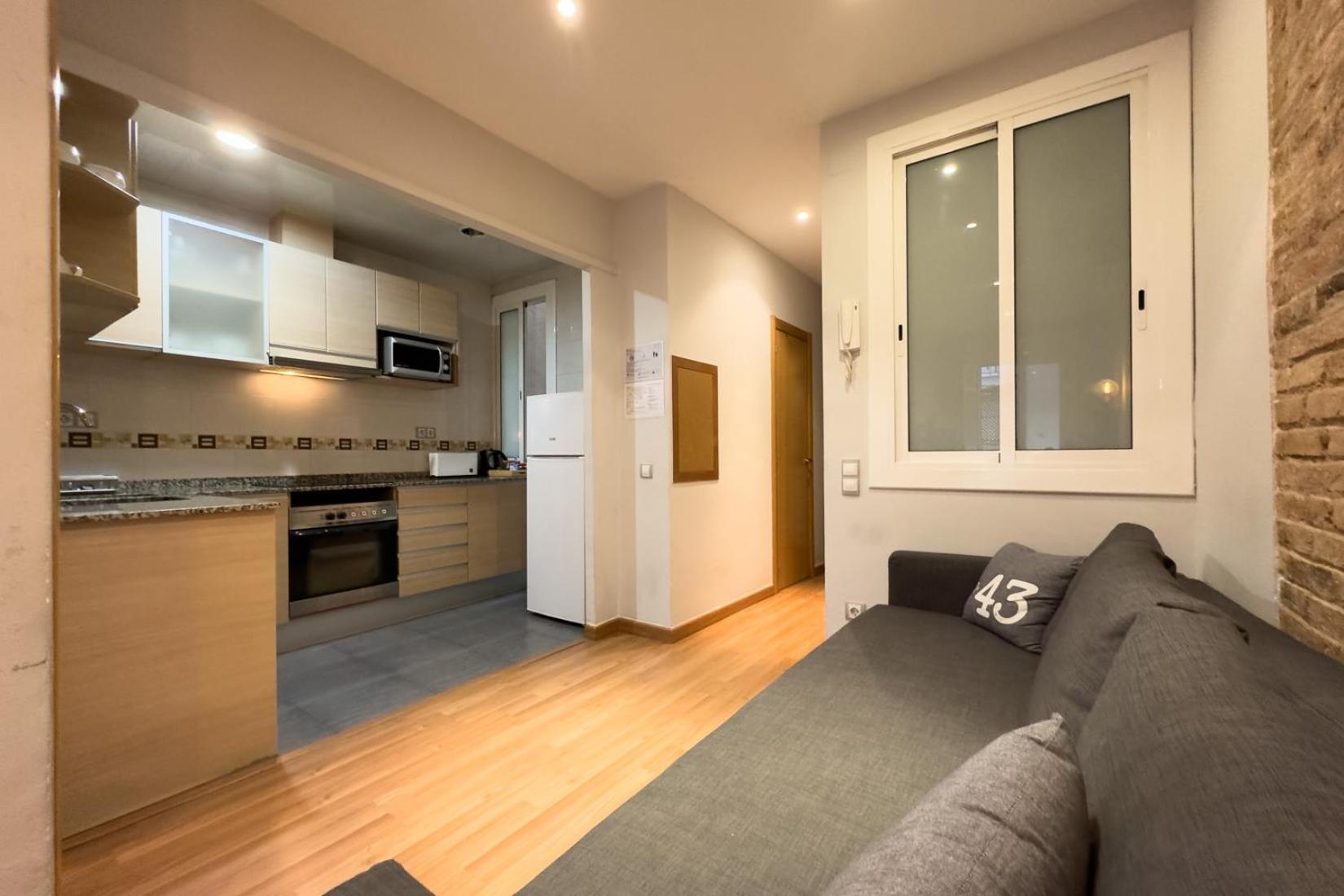 ApartEasy - Central Gracia Apartments