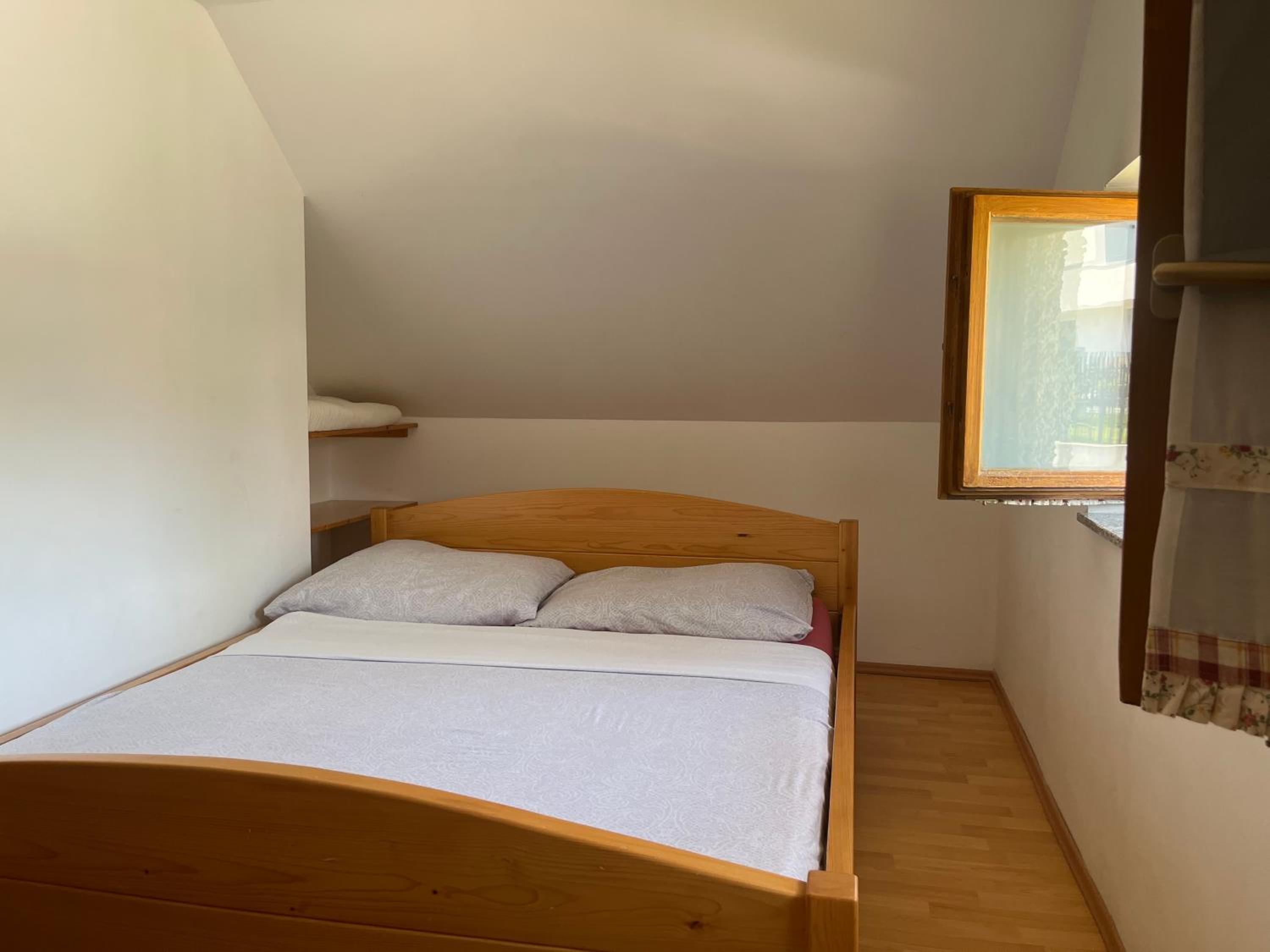 Holiday Home Dobrotin view 5