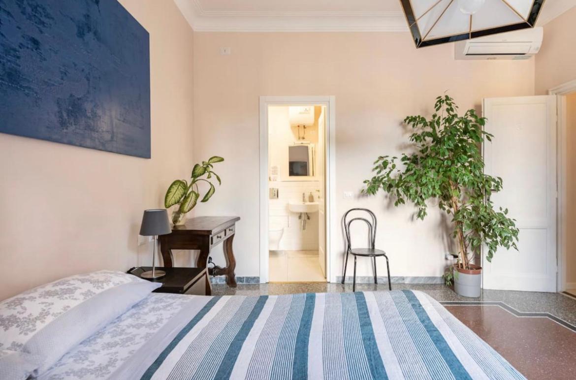 Roma private rooms