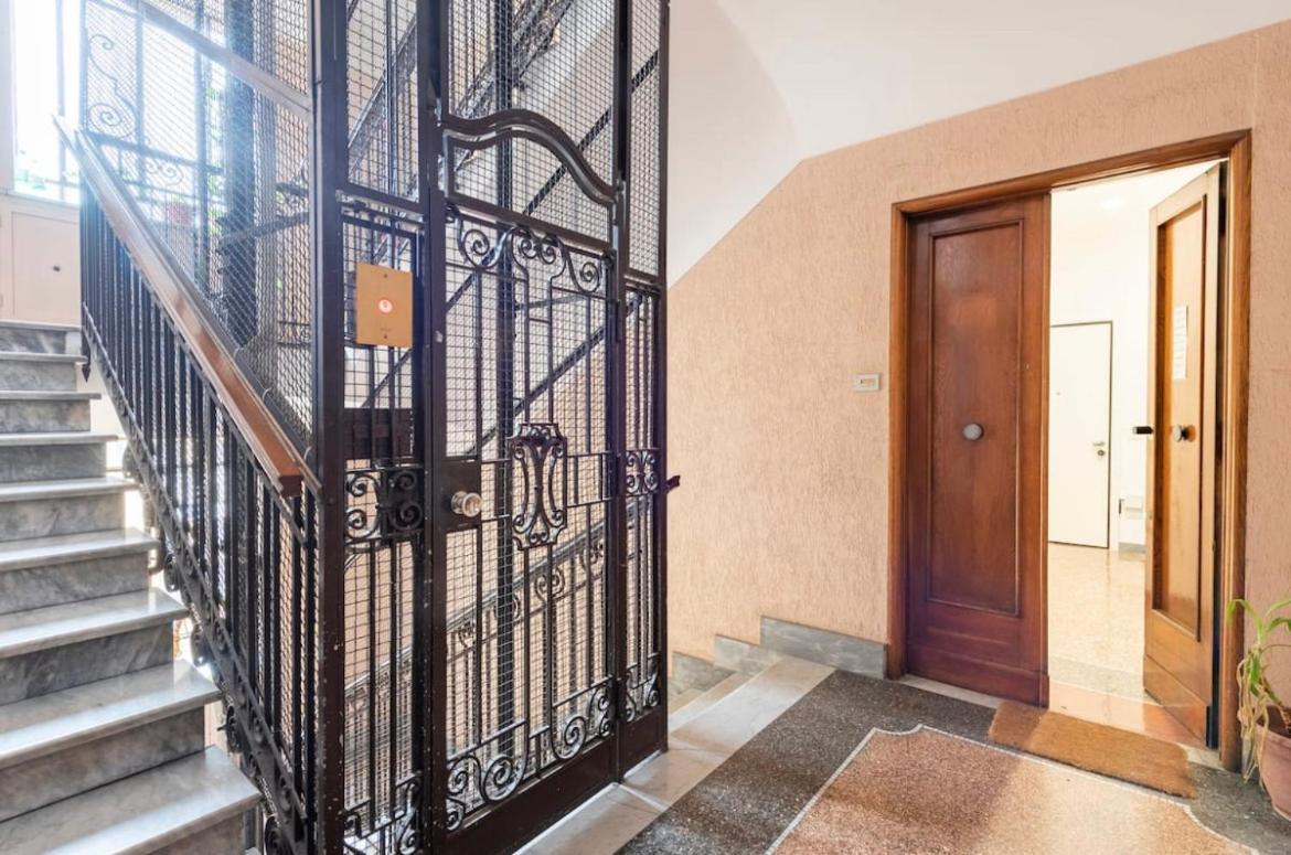 Roma private rooms