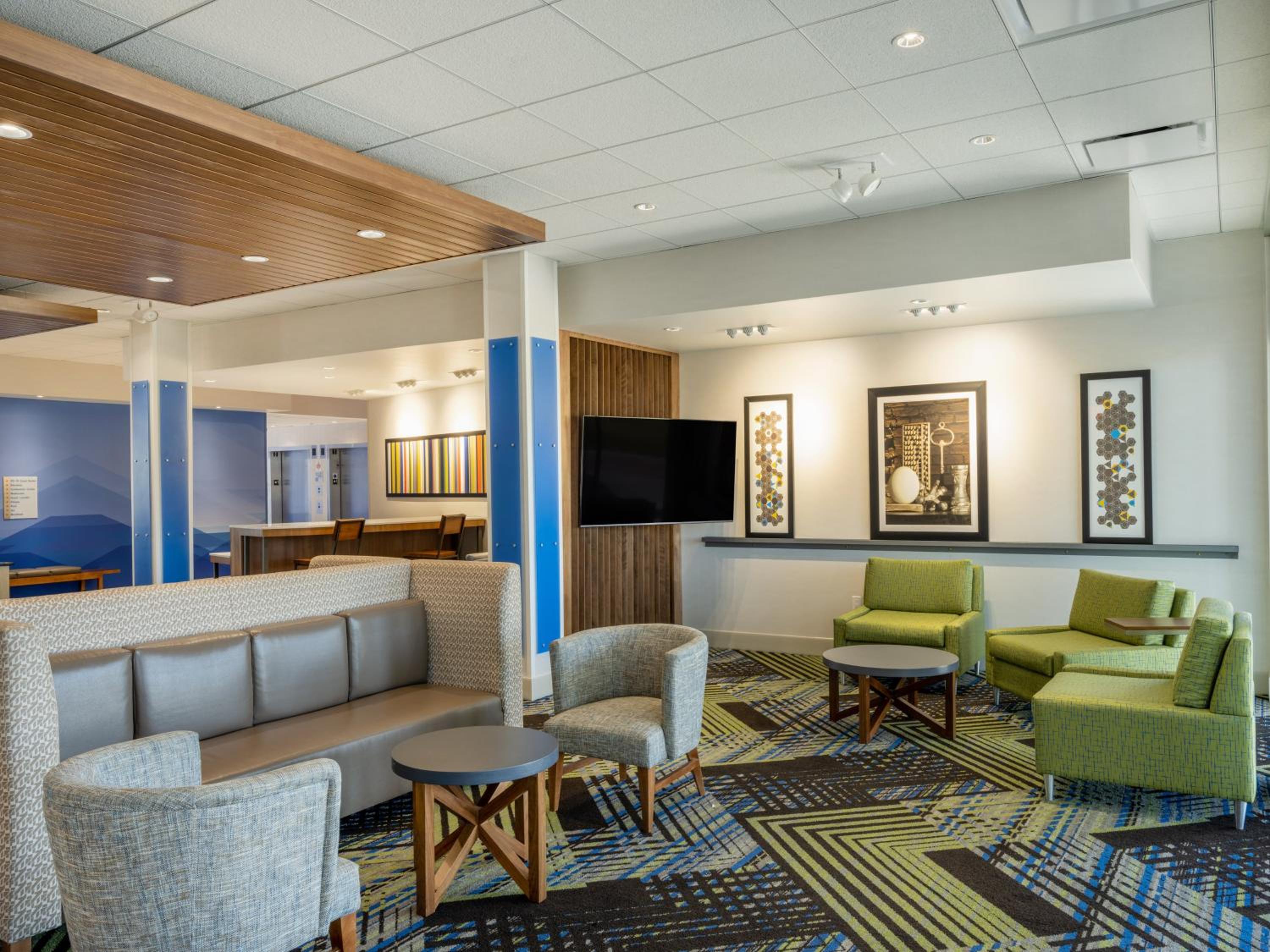 Watertown Vacations - Holiday Inn Express  Suites - Watertown, an IHG Hotel - Property Image 8
