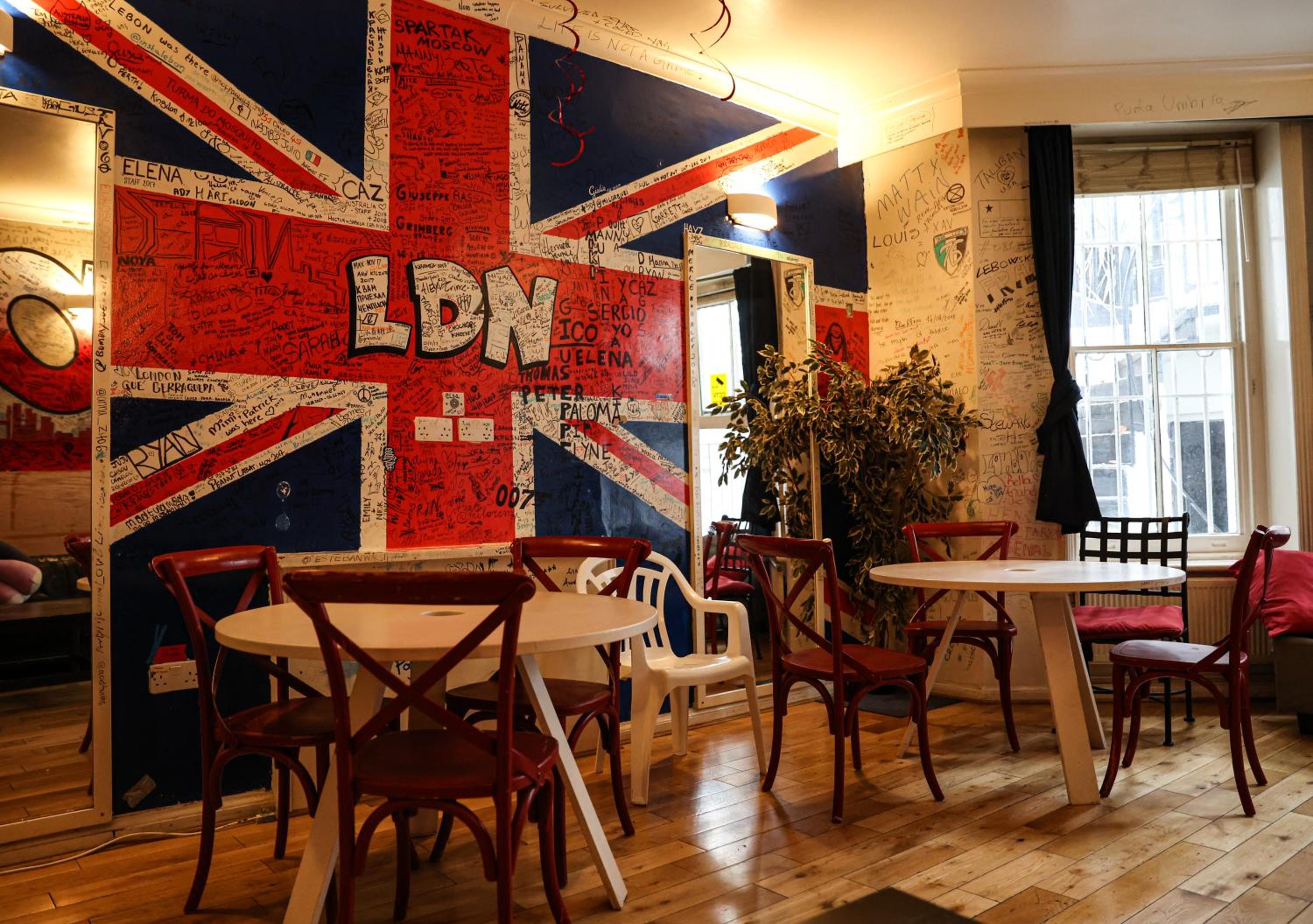 restaurant