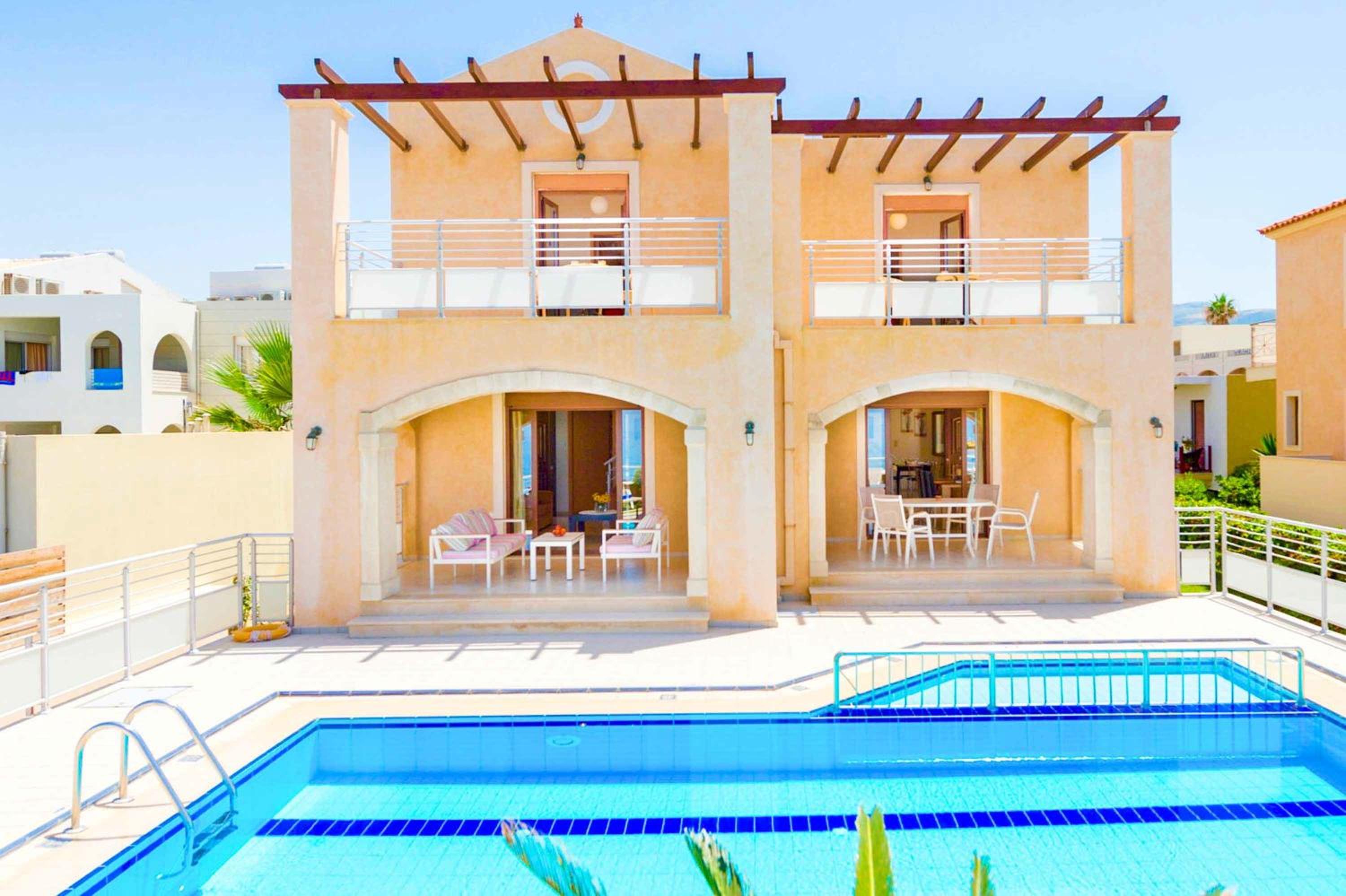 Villa Avra