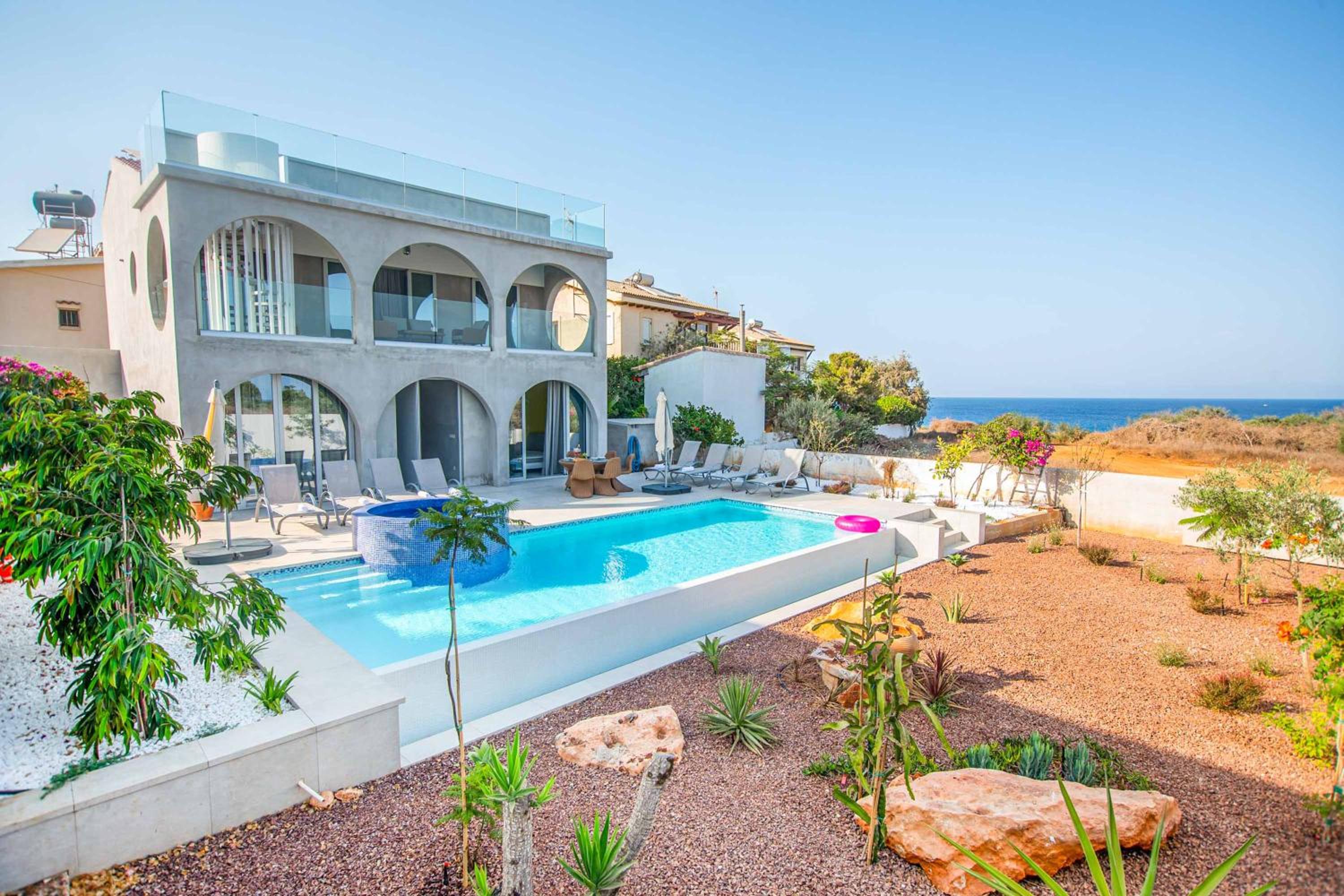 Art House by the Sea view 4