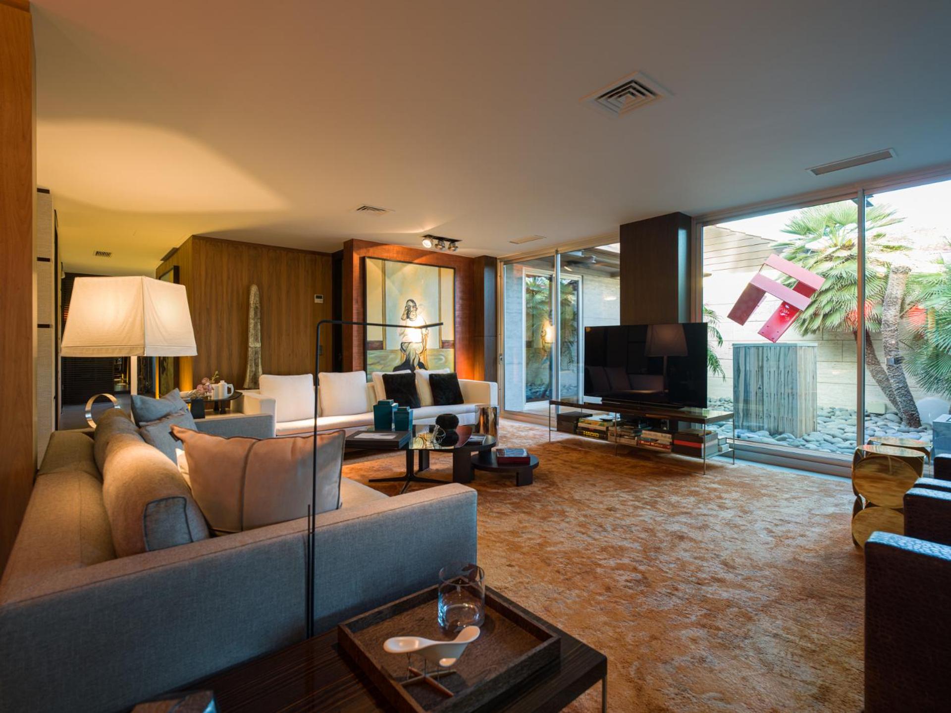 lounge
