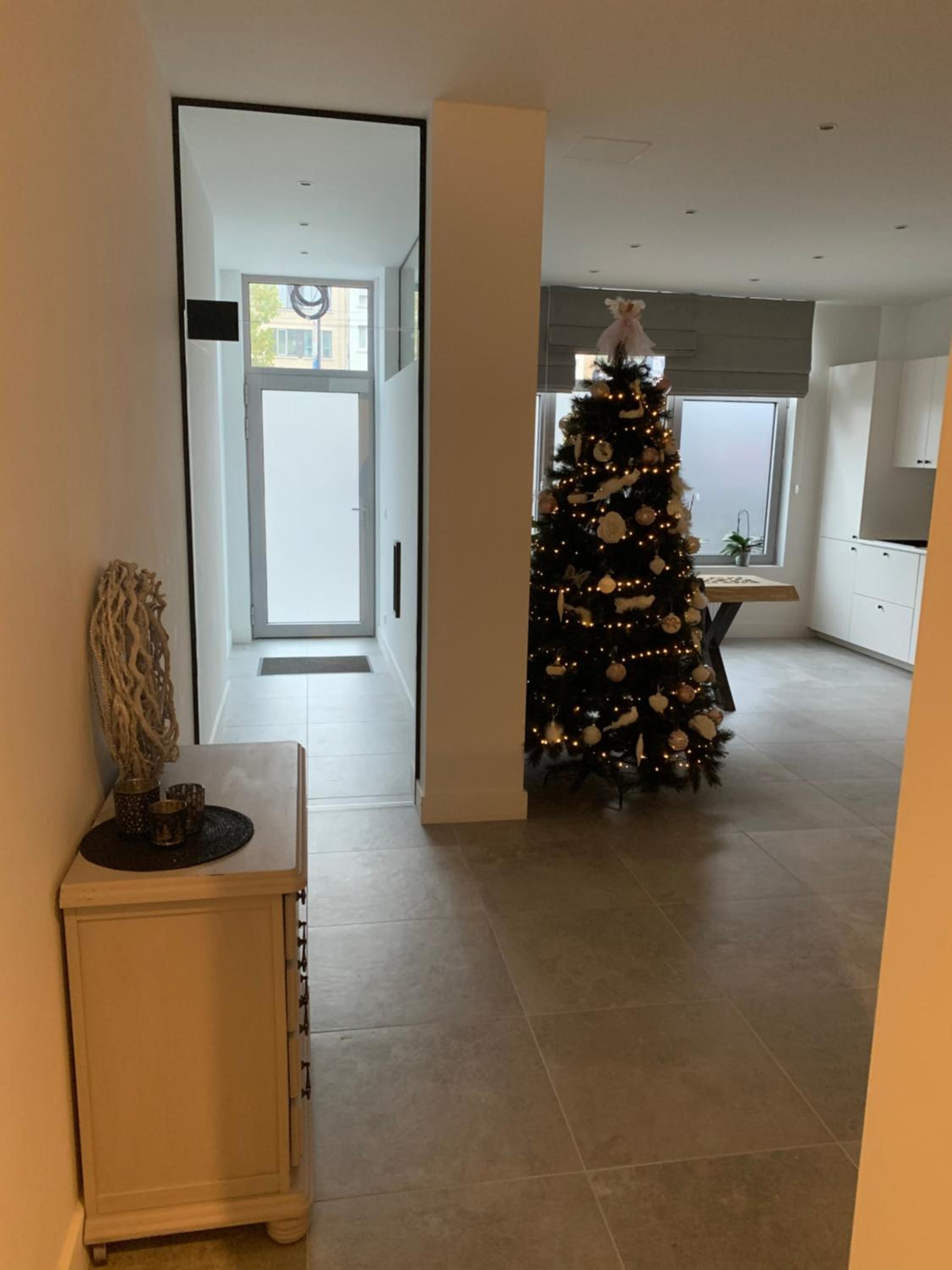 Charming modern apartment in the heart of Antwerp with optional private parking view 5