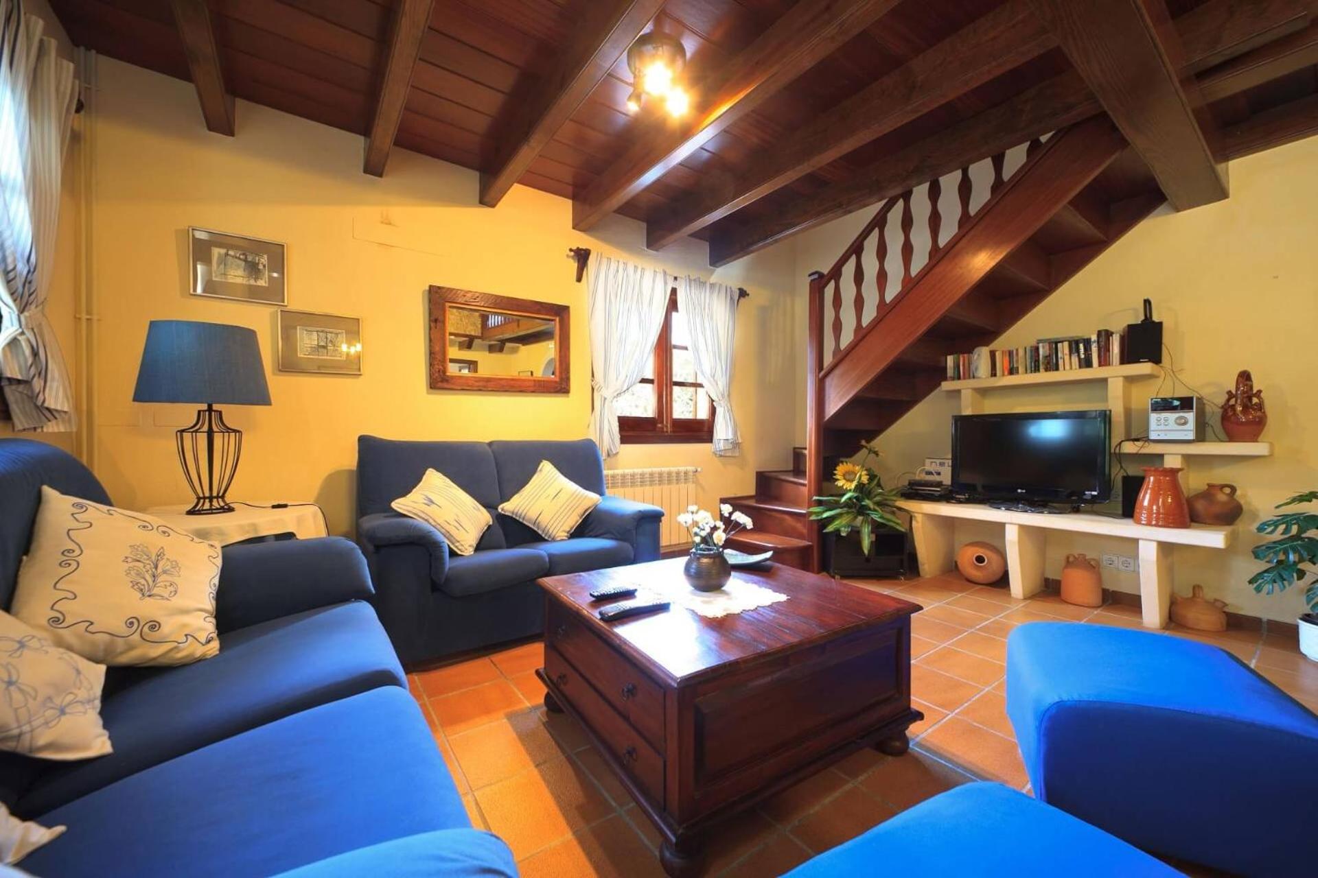Delightful Mallorca Villa Colonya 3 Bedrooms Amazing Mountain Countryside Views Puerto de Pollensa