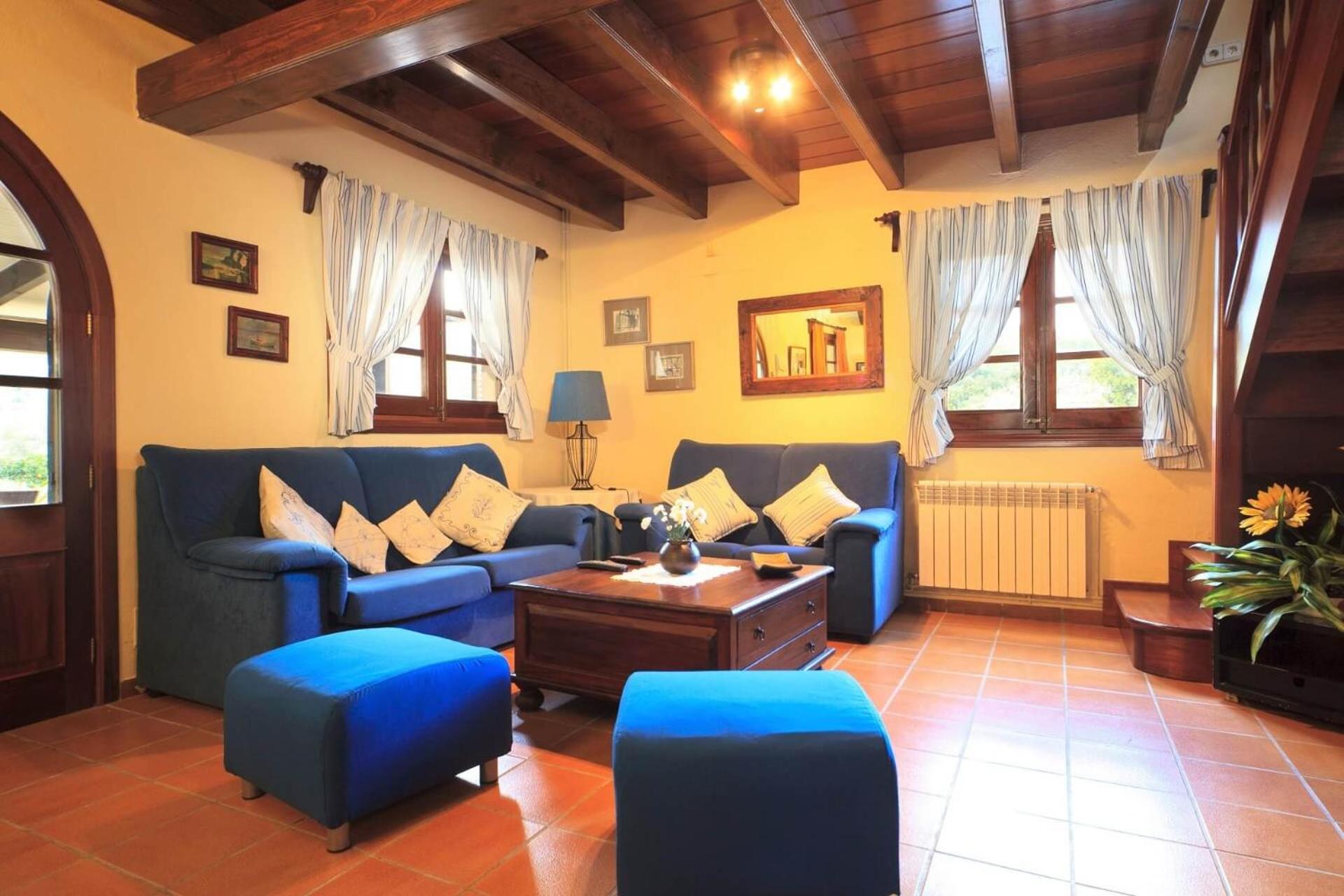Delightful Mallorca Villa Colonya 3 Bedrooms Amazing Mountain Countryside Views Puerto de Pollensa