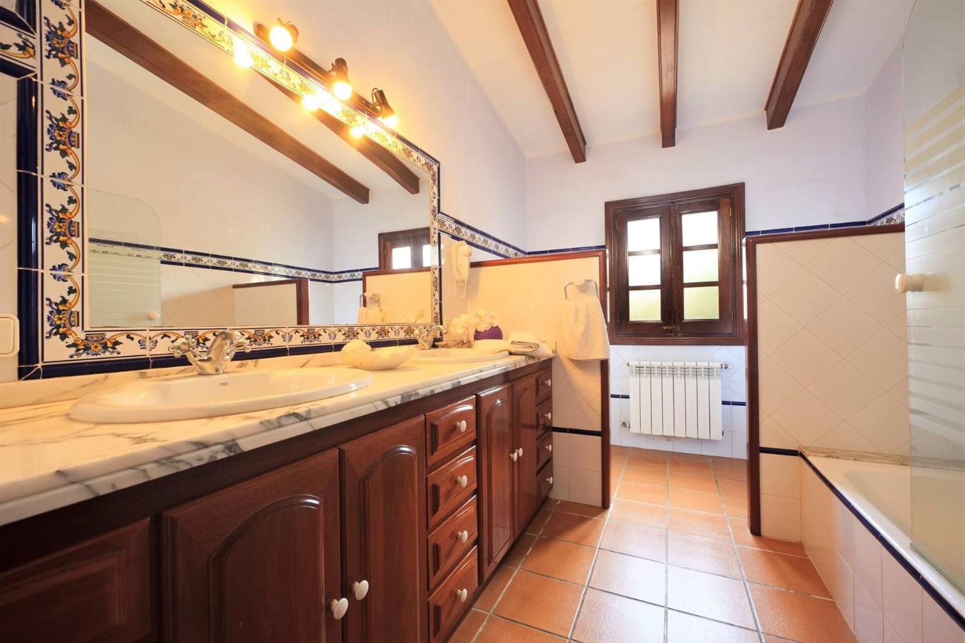 Delightful Mallorca Villa Colonya 3 Bedrooms Amazing Mountain Countryside Views Puerto de Pollensa