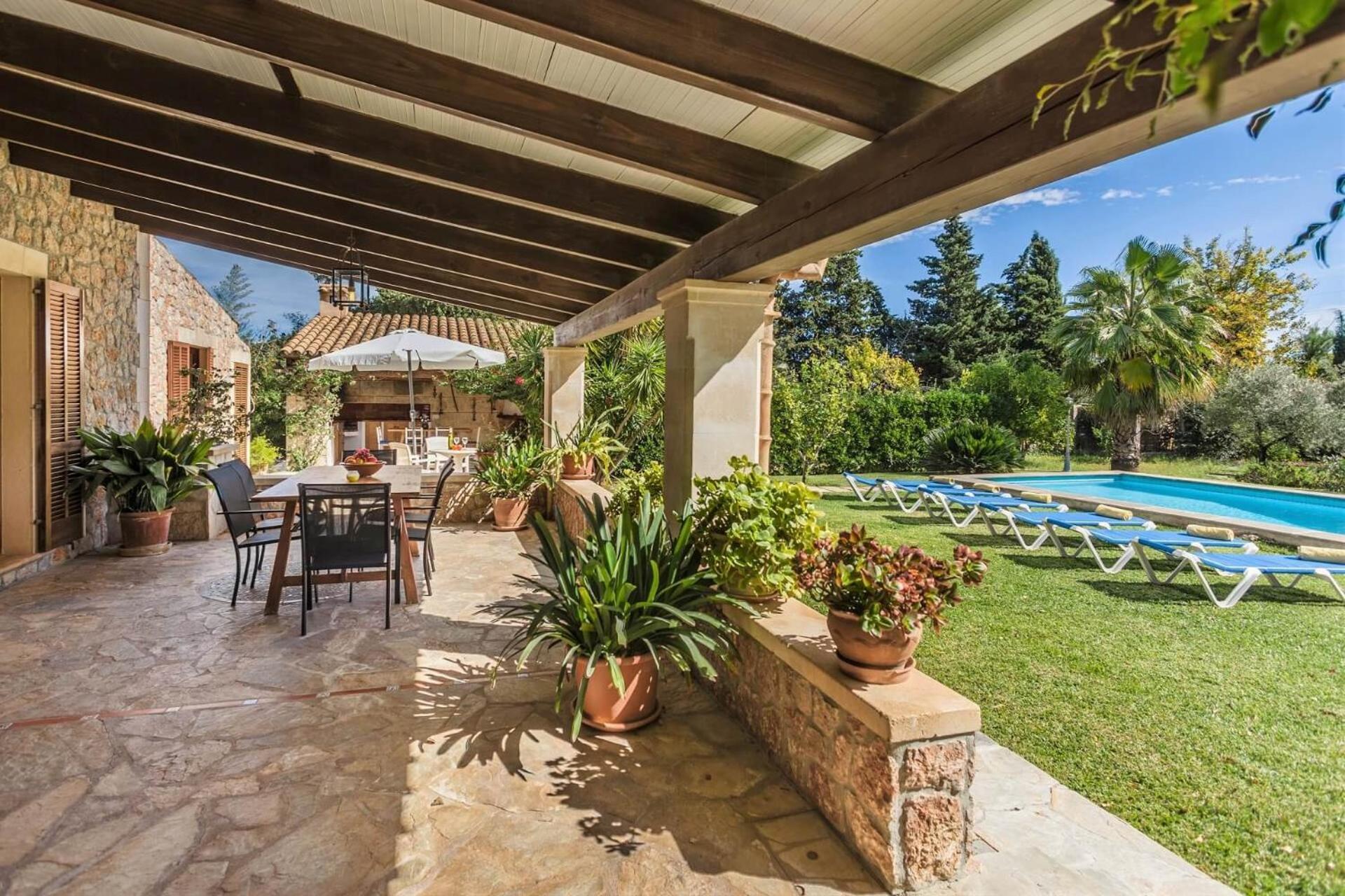Delightful Mallorca Villa Colonya 3 Bedrooms Amazing Mountain Countryside Views Puerto de Pollensa