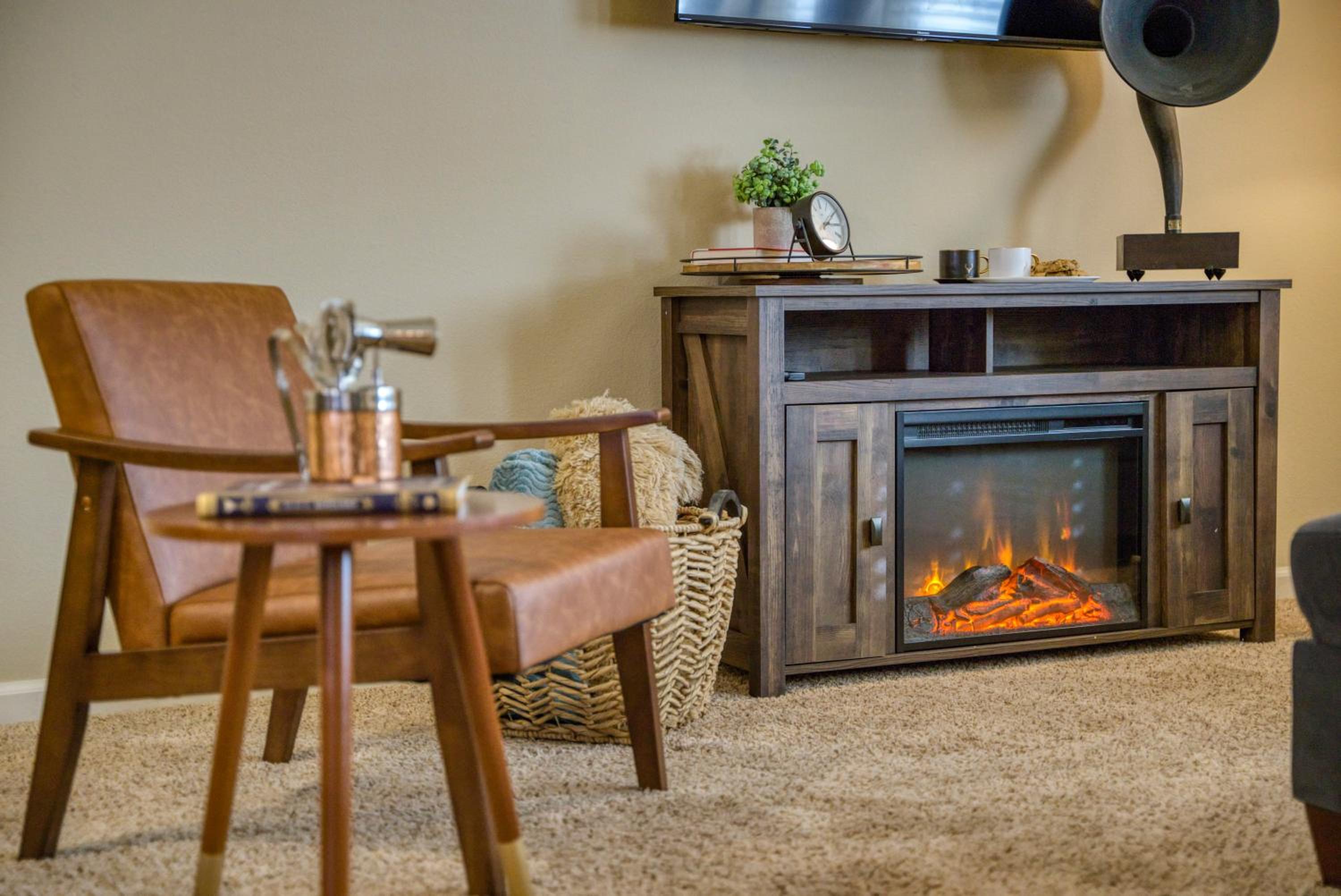 High End Midtown Home With Fireplace And Ensuite Baths view 2