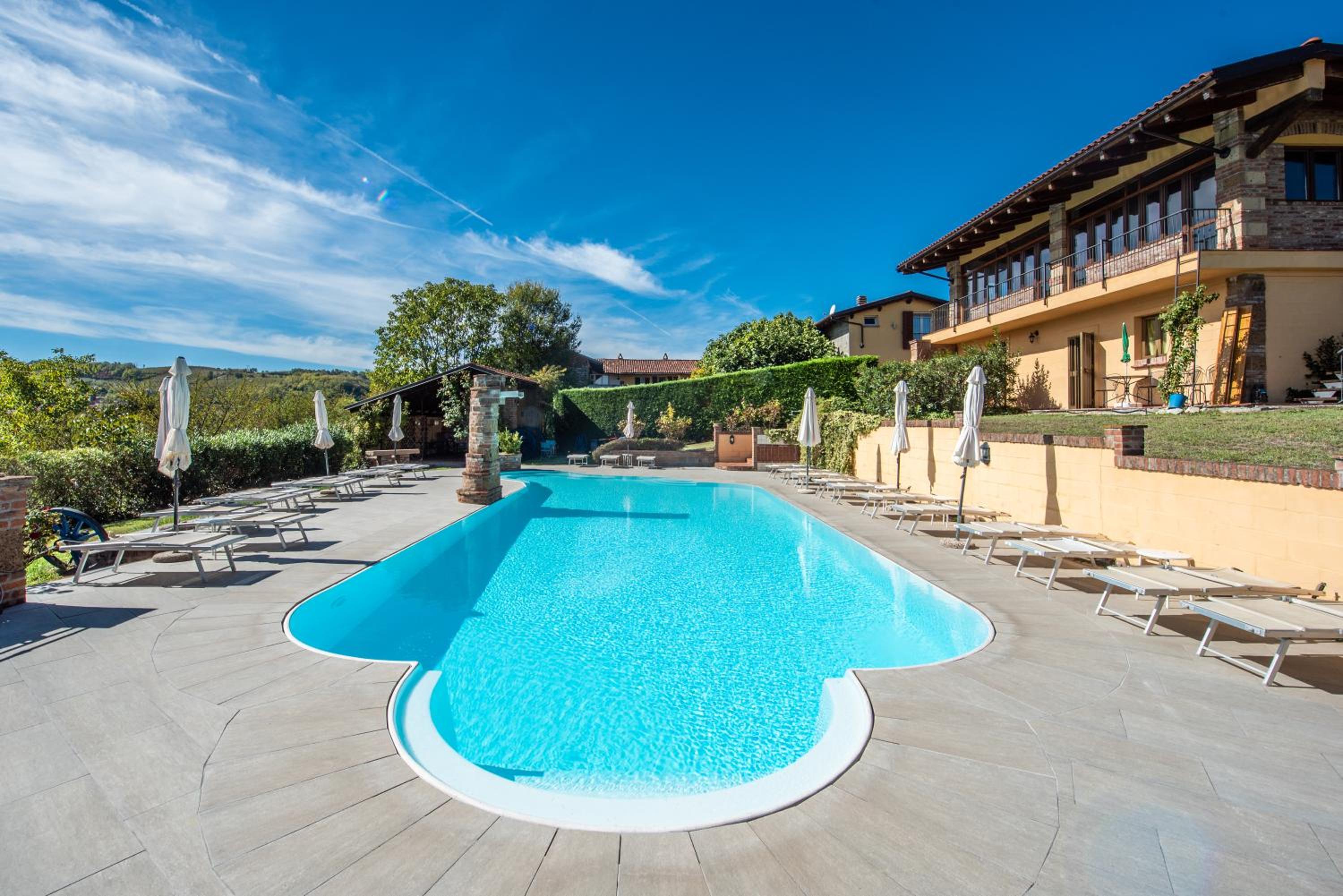 Rosè House view 3