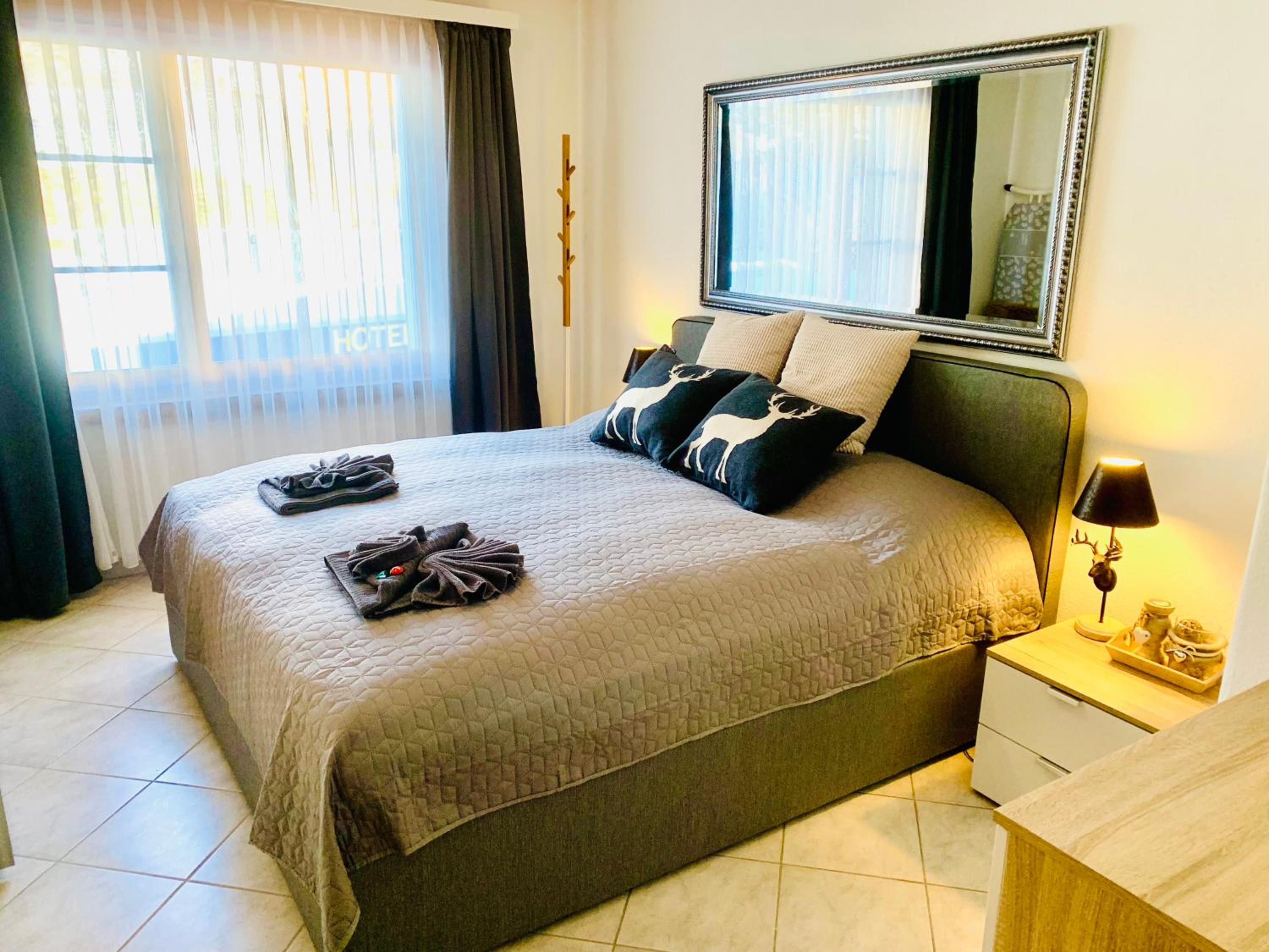 Holiday Apartment Gian - close to the Kongresshaus, the ice hockey stadium, cross-country skiing, the Eau-la-la indoor pool and wellness, large supermarket view 2