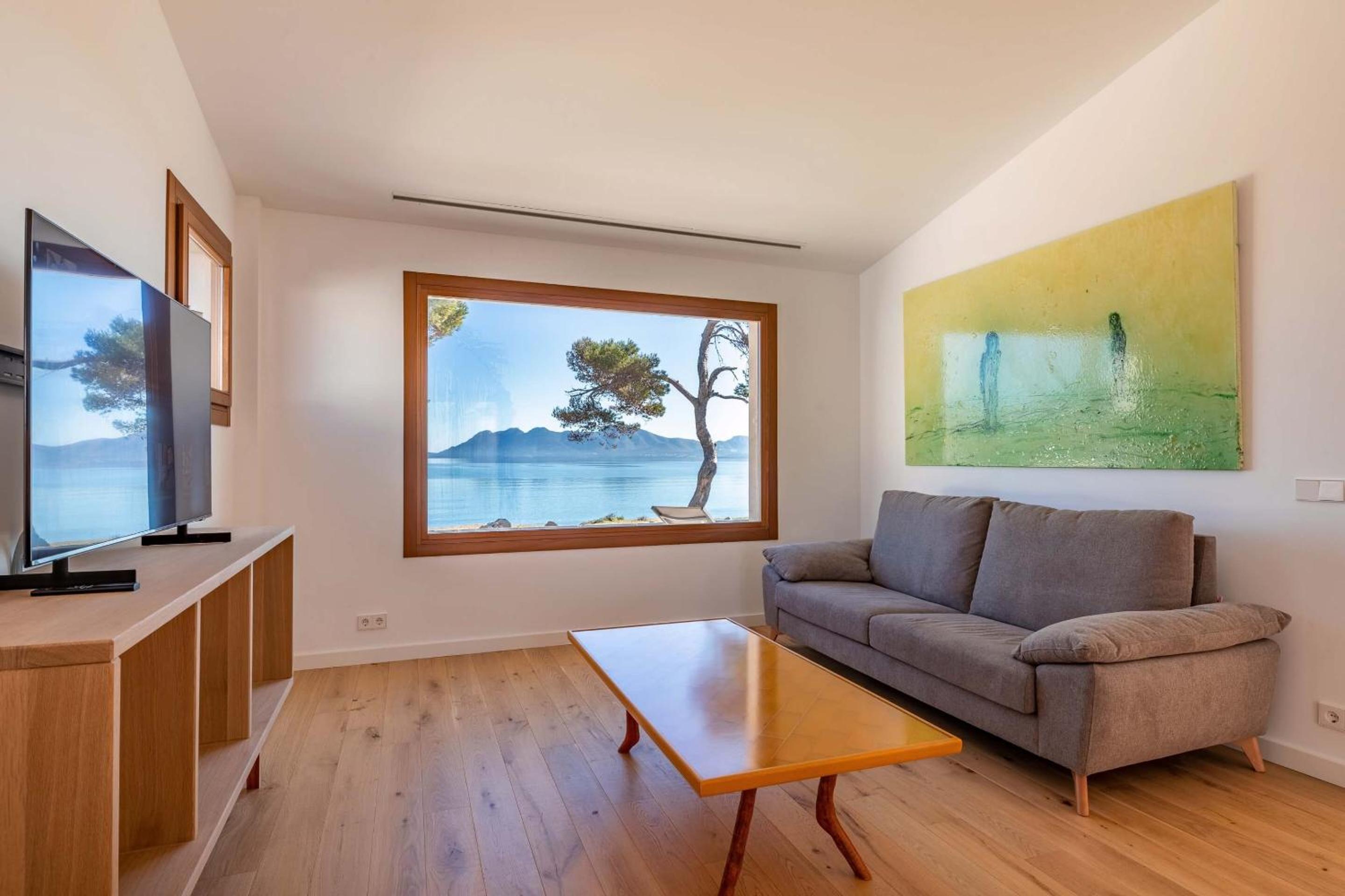 Modern Beachfront Puerto Pollensa House Located directly in front of Beach Private Pool Villa Mar i Pins
