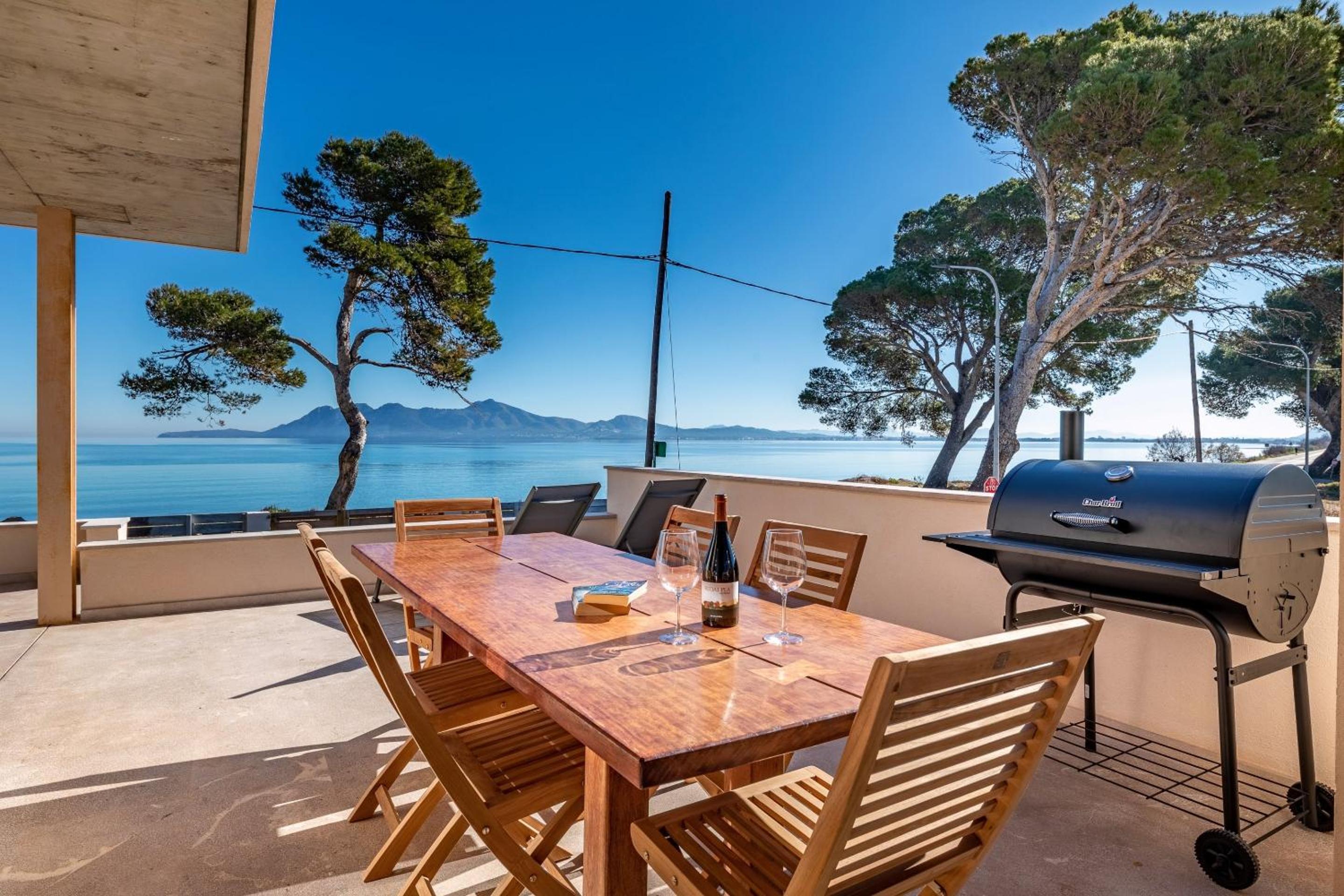 Modern Beachfront Puerto Pollensa House Located directly in front of Beach Private Pool Villa Mar i Pins