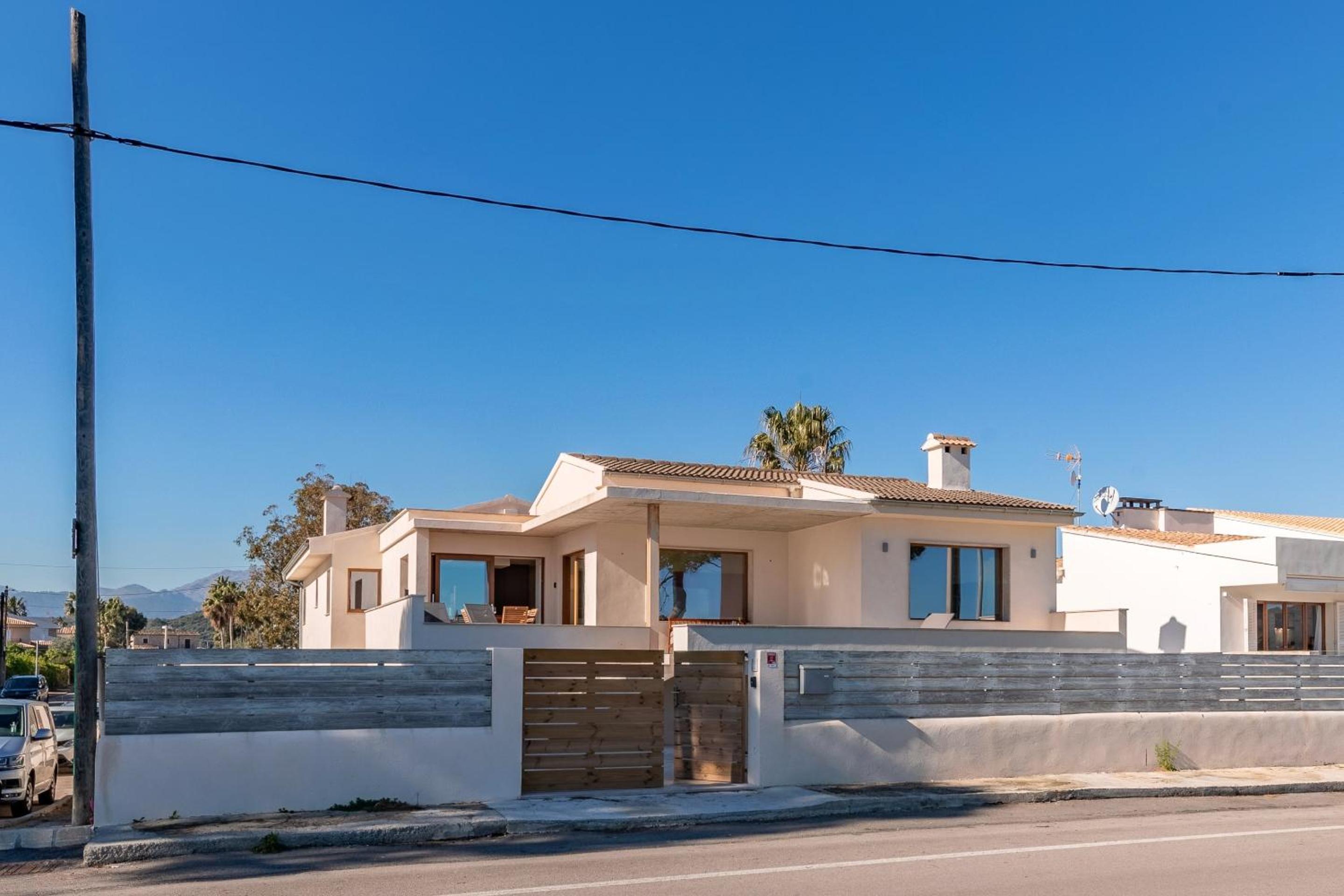 Modern Beachfront Puerto Pollensa House Located directly in front of Beach Private Pool Villa Mar i Pins