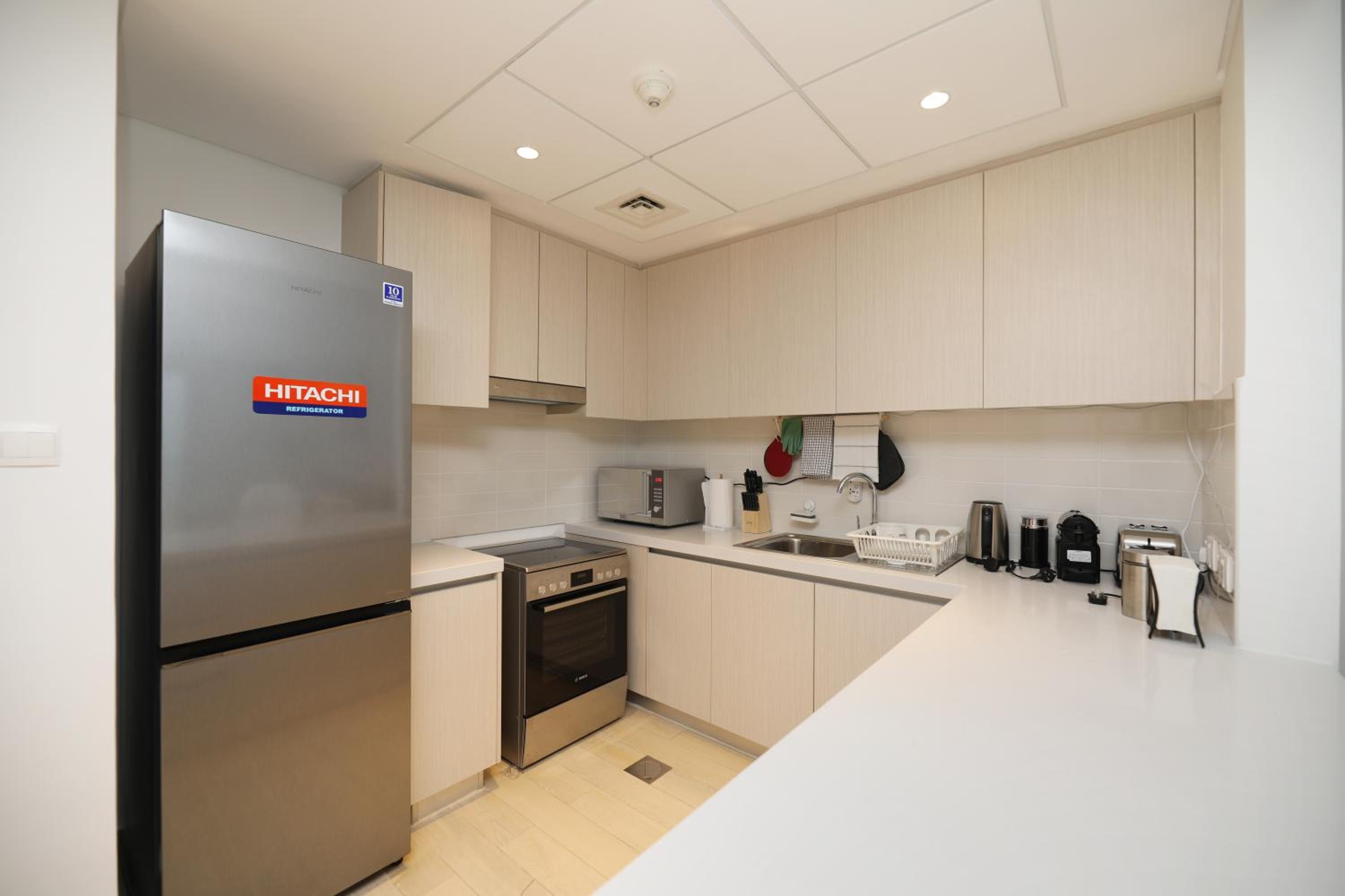 Yas Island - 2 Bedrooms, 2 toilet with shared Pool & Parking