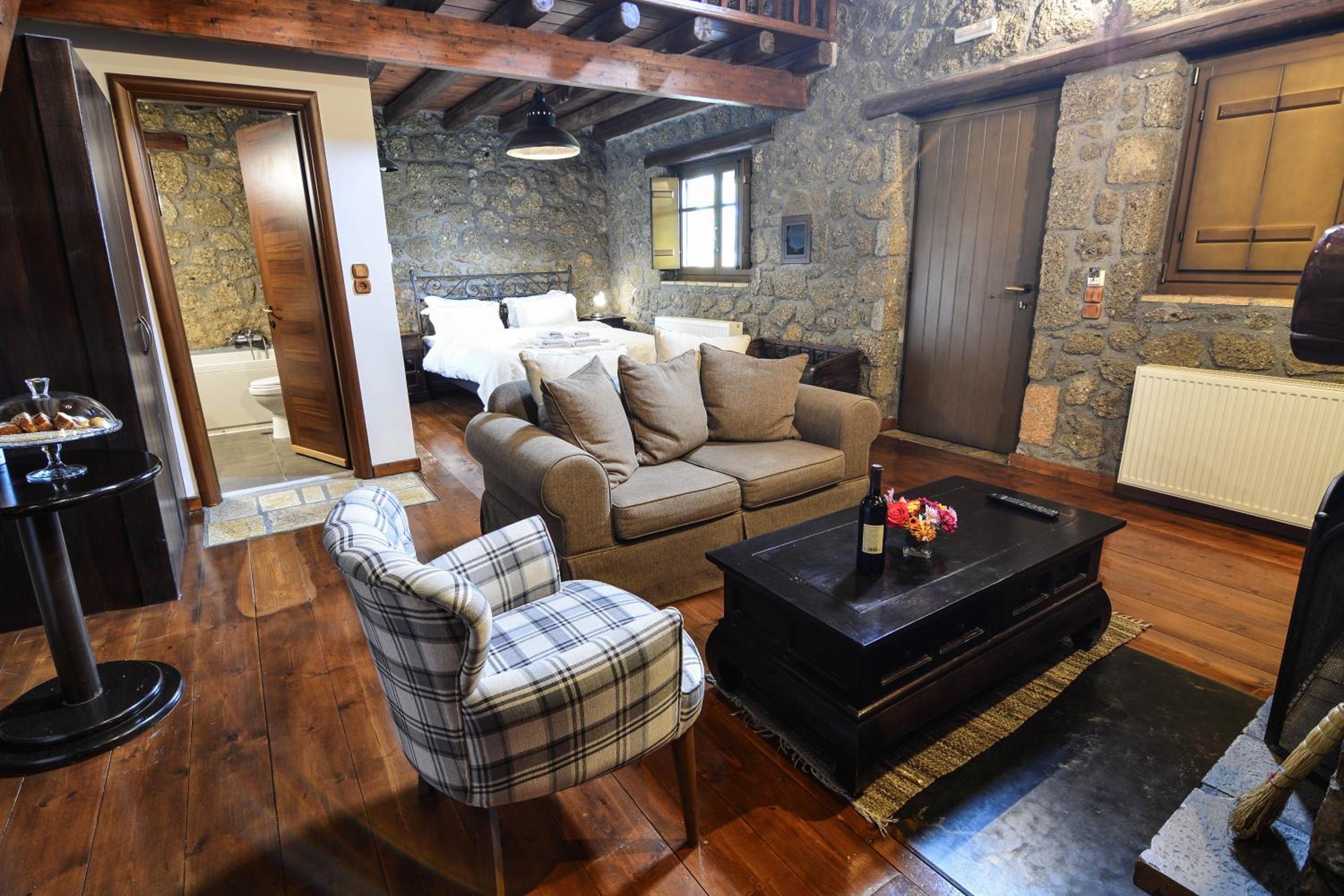 Pera Alonia Guest House