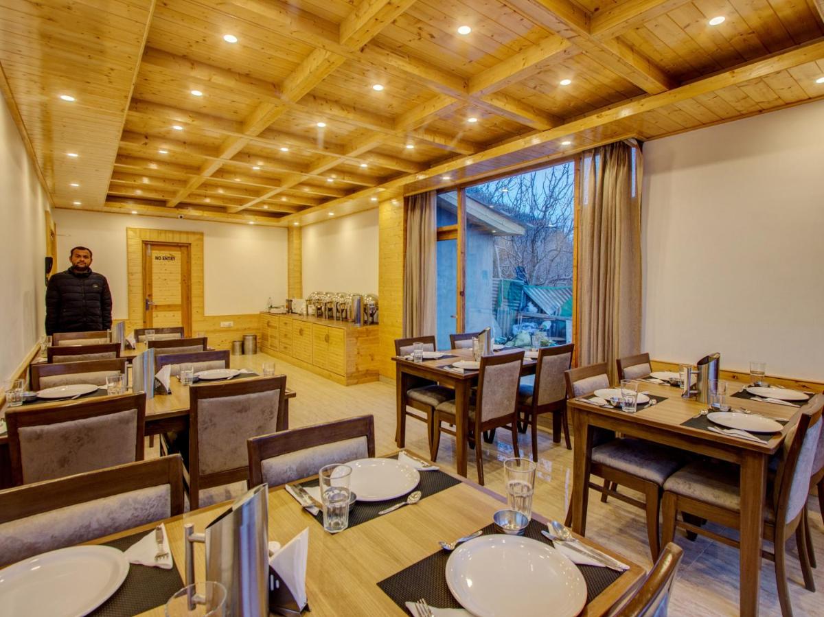 restaurant