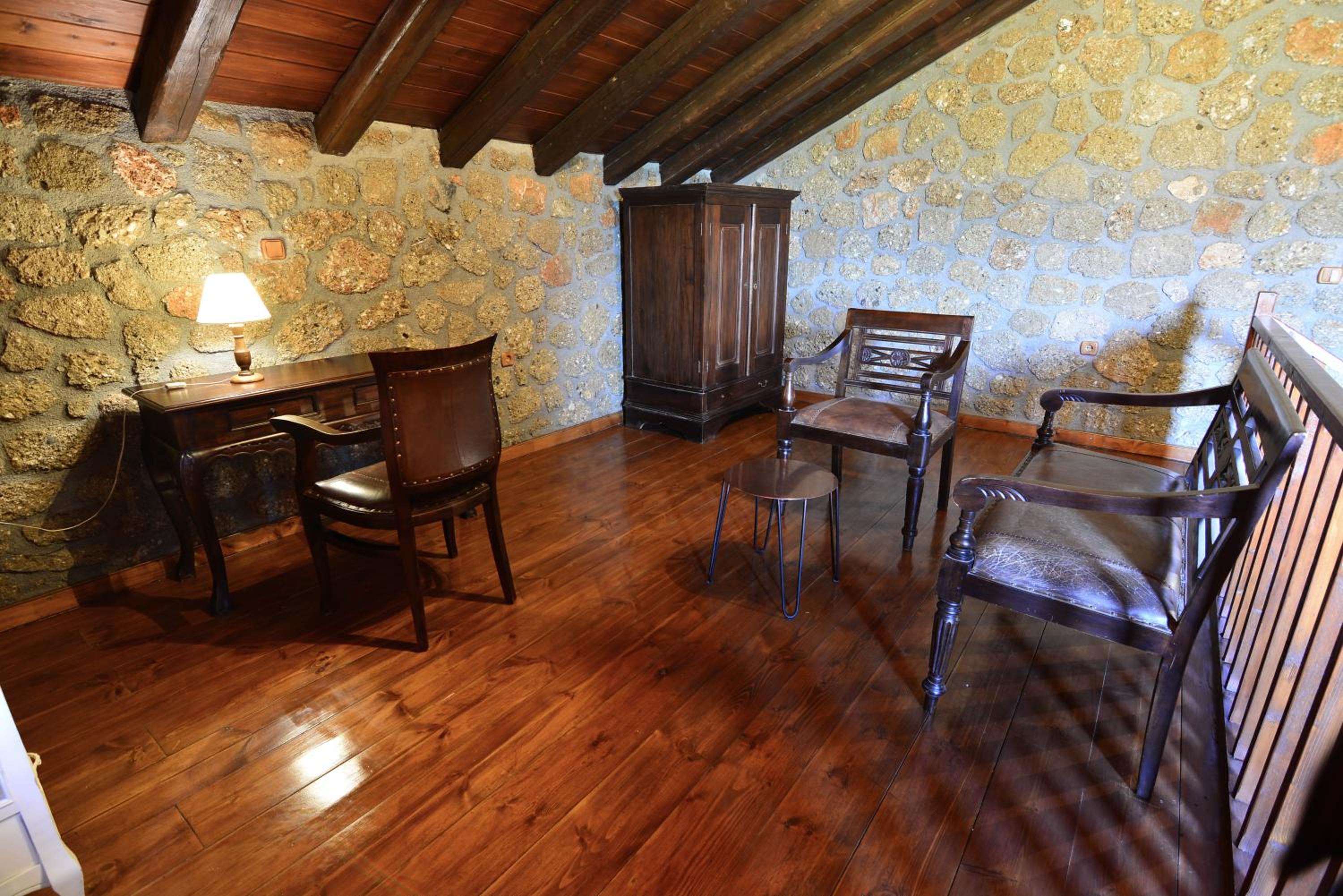 Pera Alonia Guest House