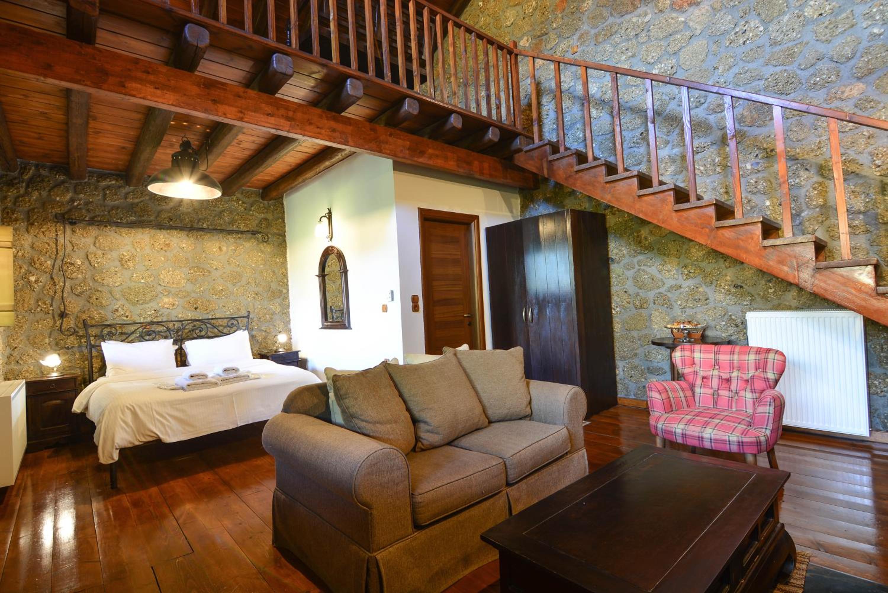 Pera Alonia Guest House