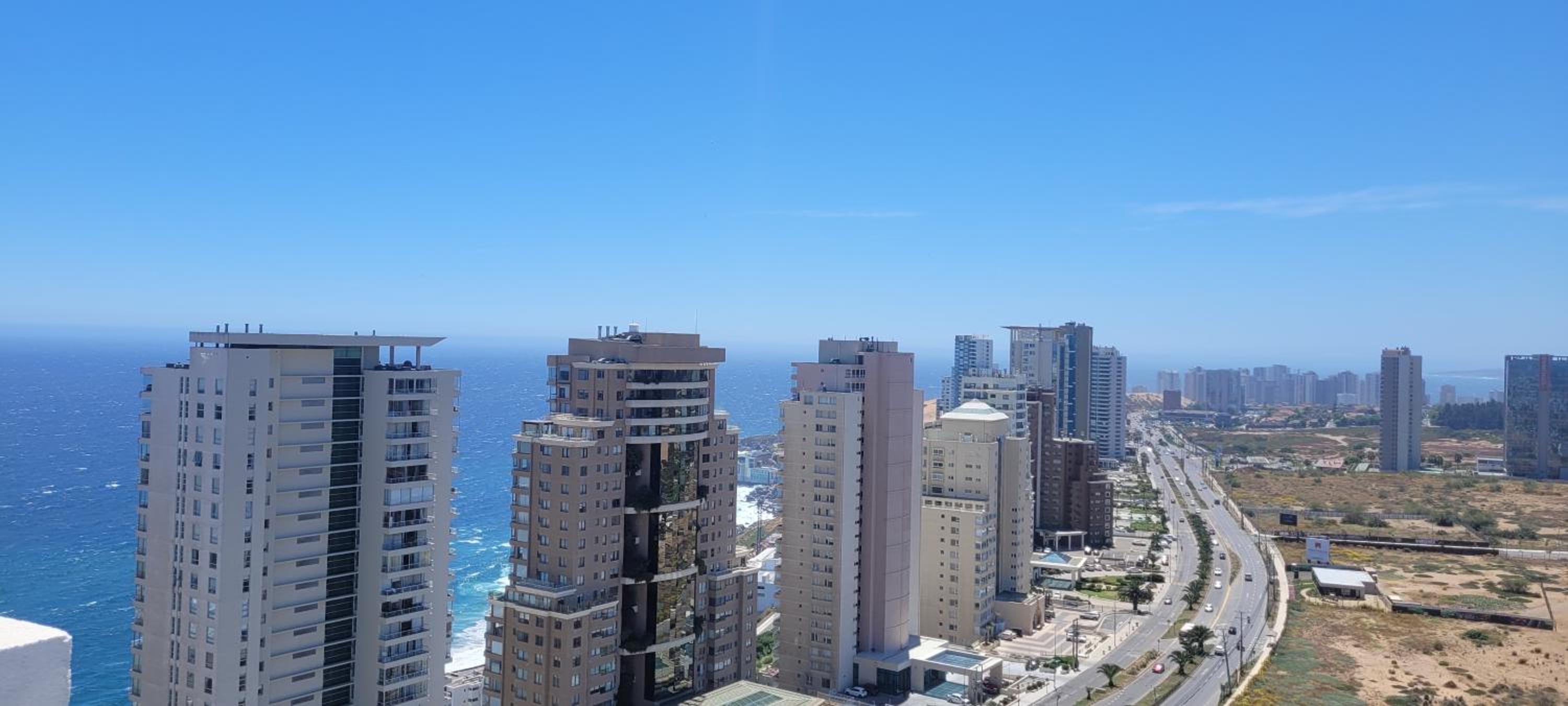 Edmundo Eluchans plaza 2066 Reñaca