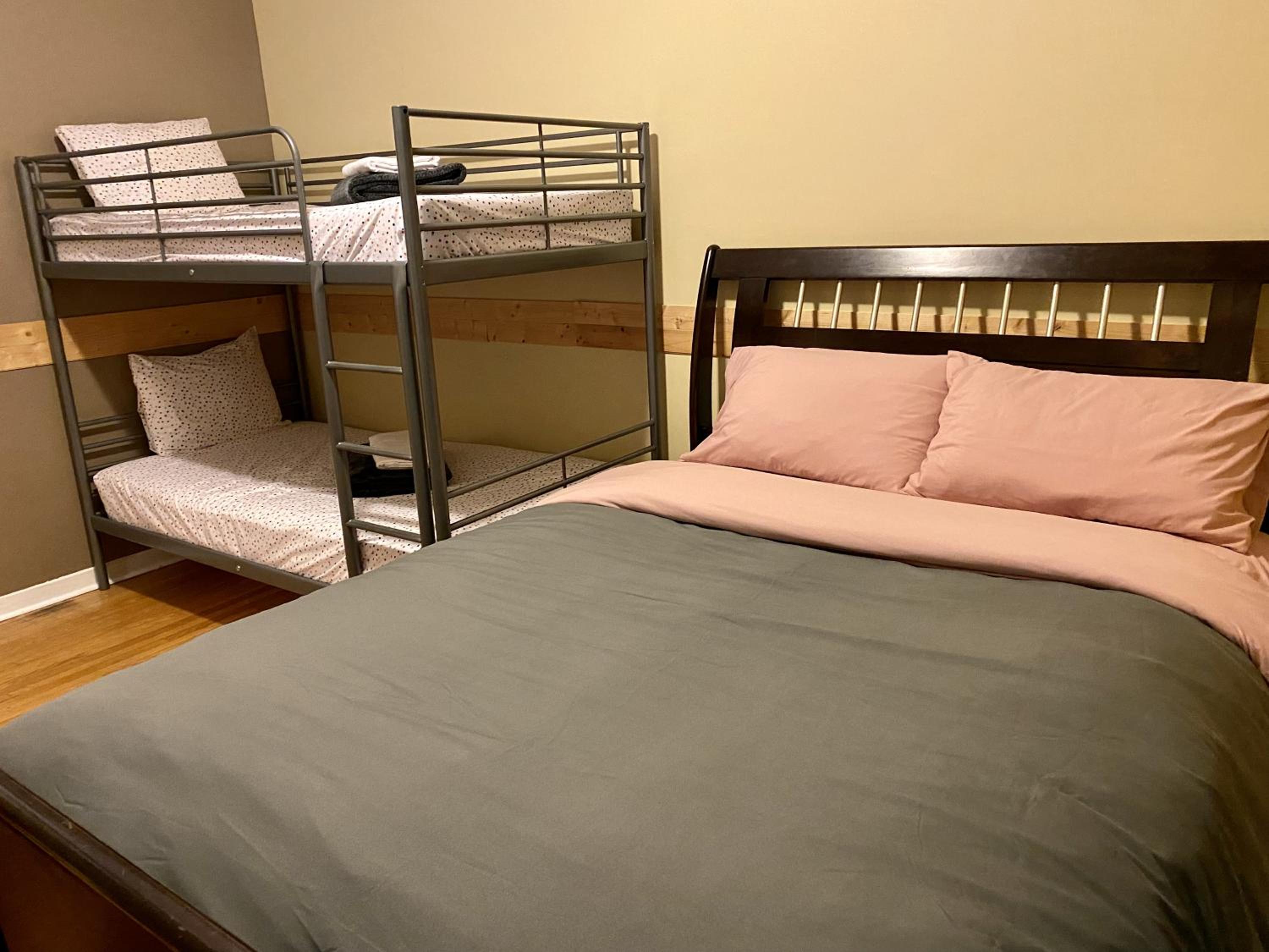 Trois-rivieres Vacations - Auberge du Monde - Property Image 1