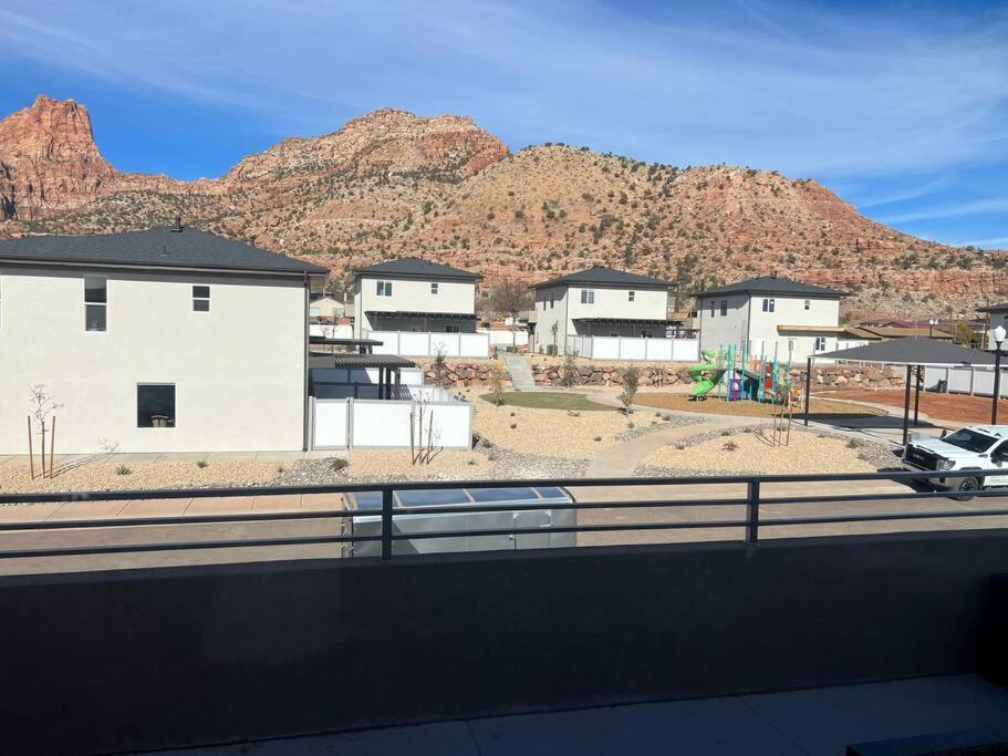 Water Canyon 4bd3Bath HotTubDeck