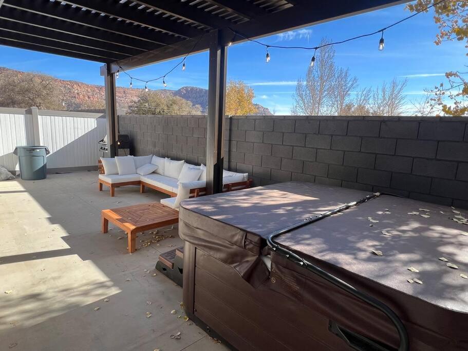 Water Canyon 4bd3Bath HotTubDeck