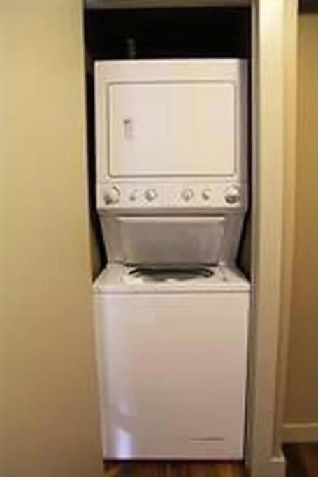Entire Atlanta Condo Minutes from Downtown