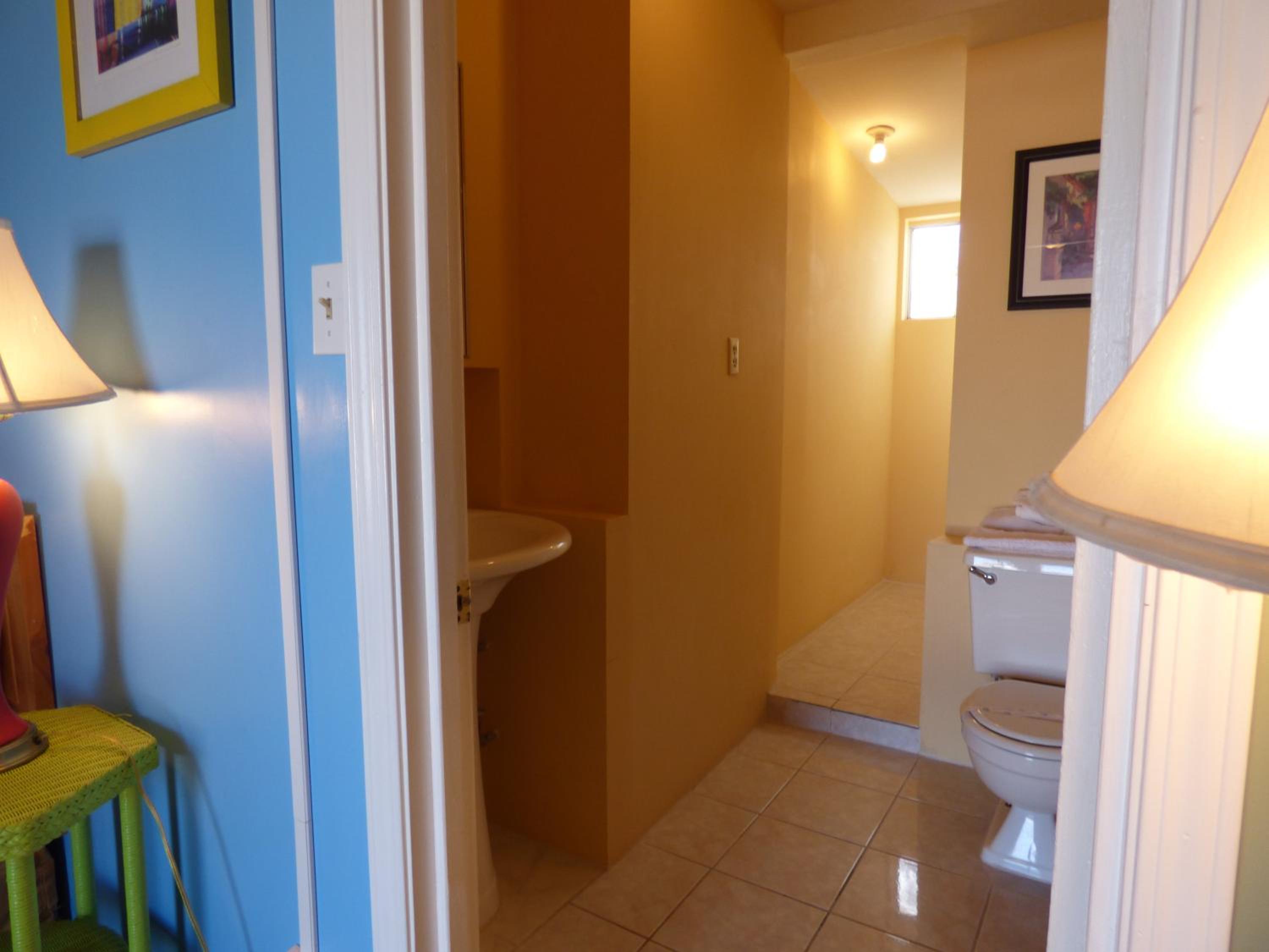 9 Palms Inn