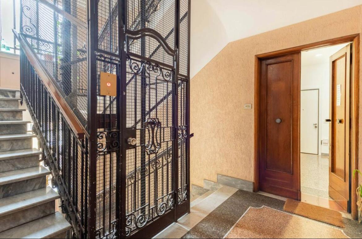 Roma private rooms