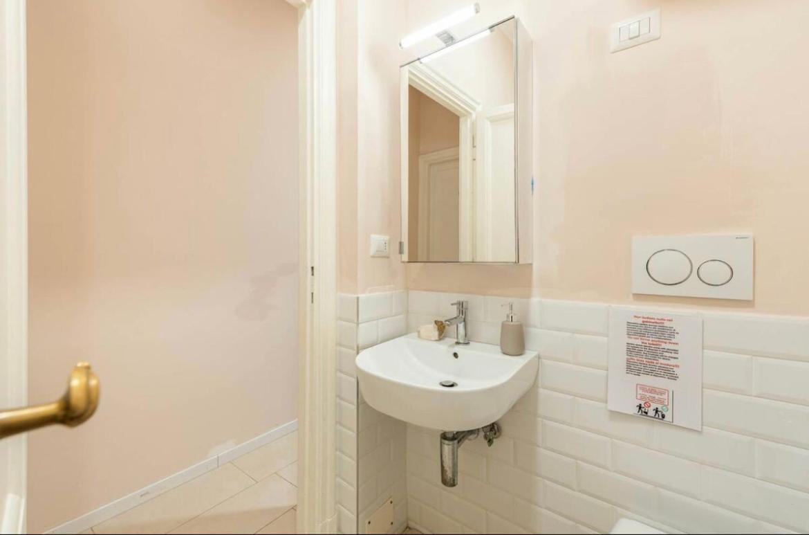 Roma private rooms