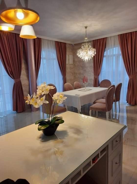 Diamond Villas