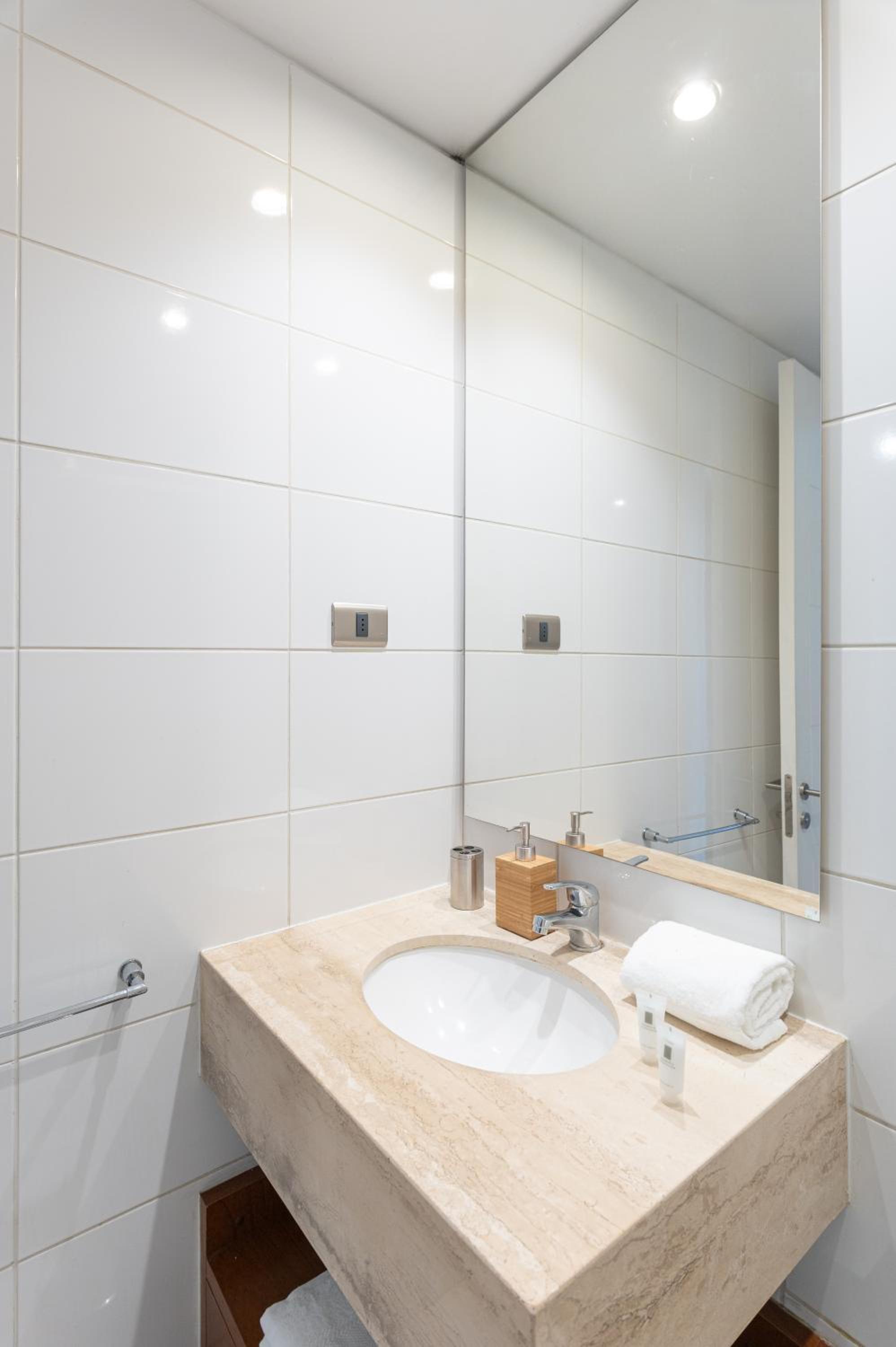 Century View 2B W/Balcony, View & Parking.