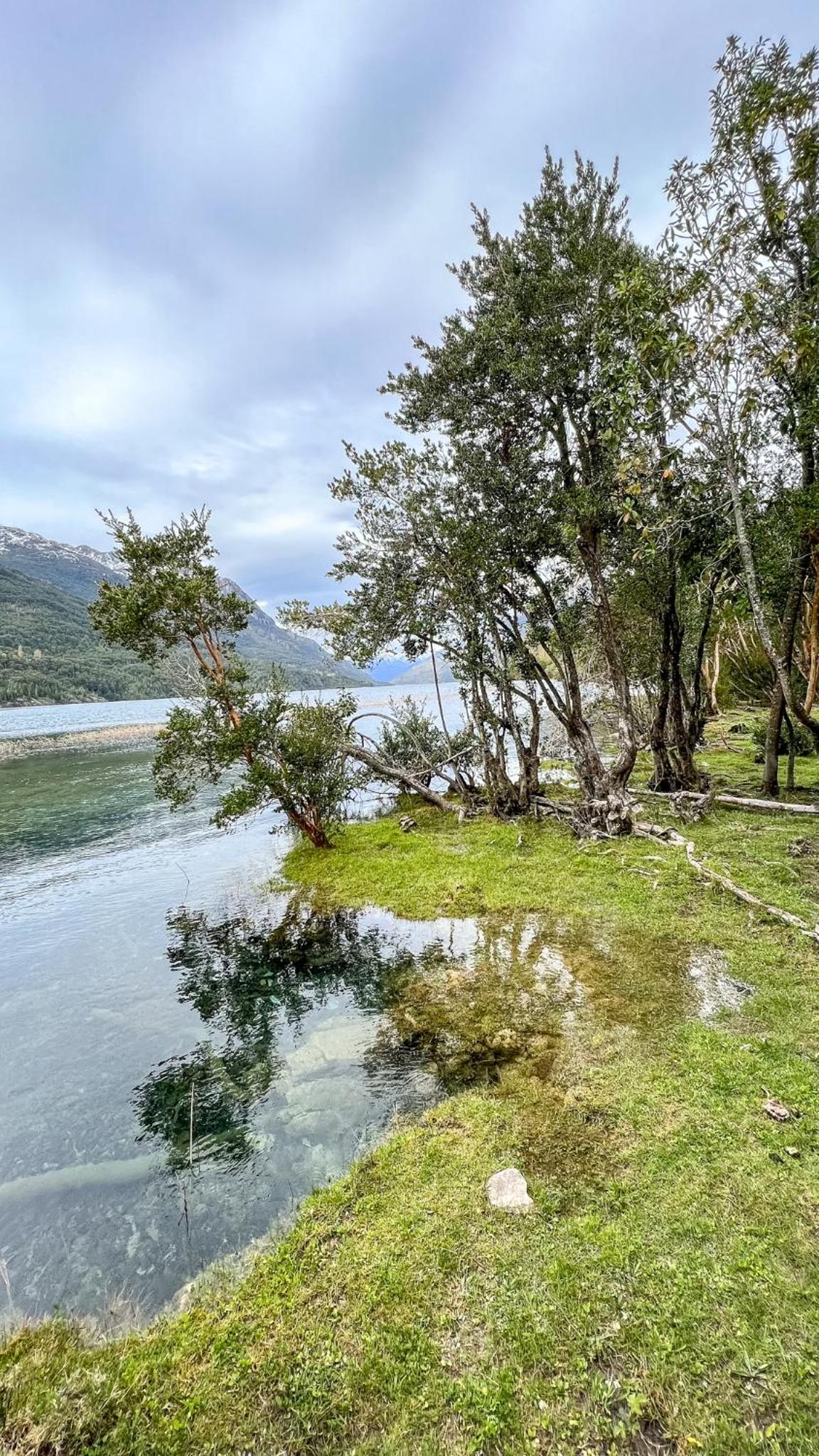 Cabaña de Montaña a Orillas del Lago Inferior