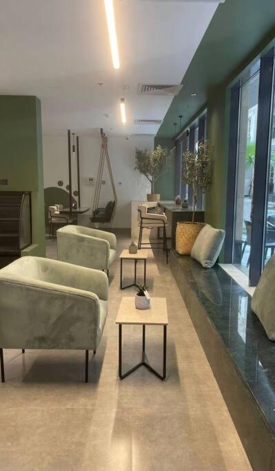 2BR Luxury Stay I 5 Min to Boulevard