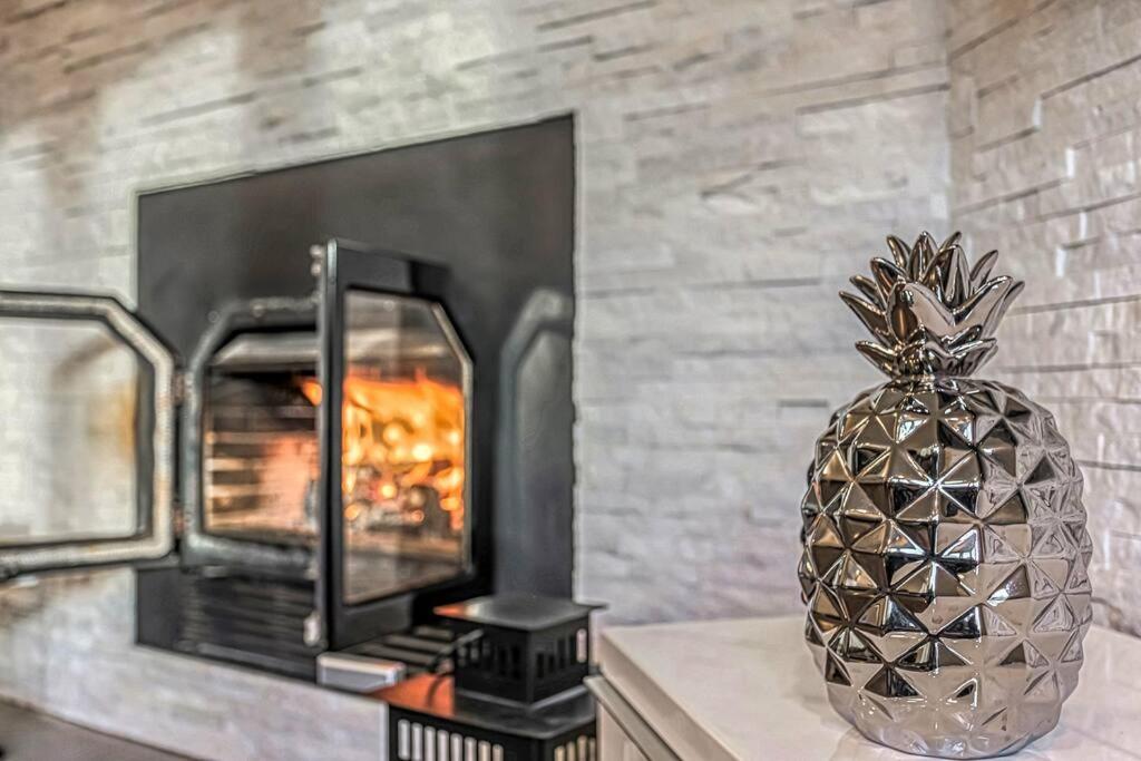 Cheerful 4 bedroom home with inground heated pool